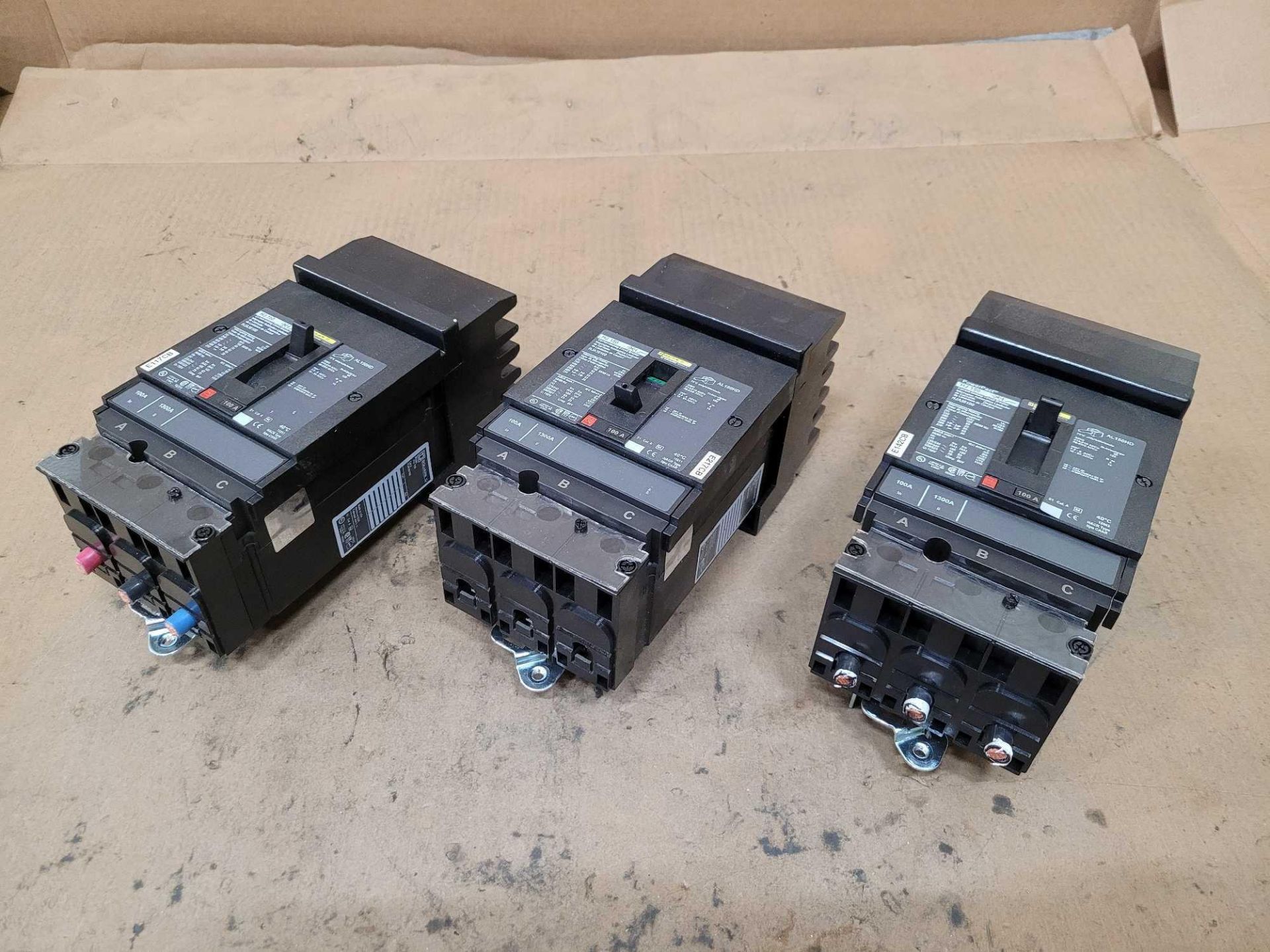 LOT OF 3 SQUARE D HJA36100 100 AMP CIRCUIT BREAKER