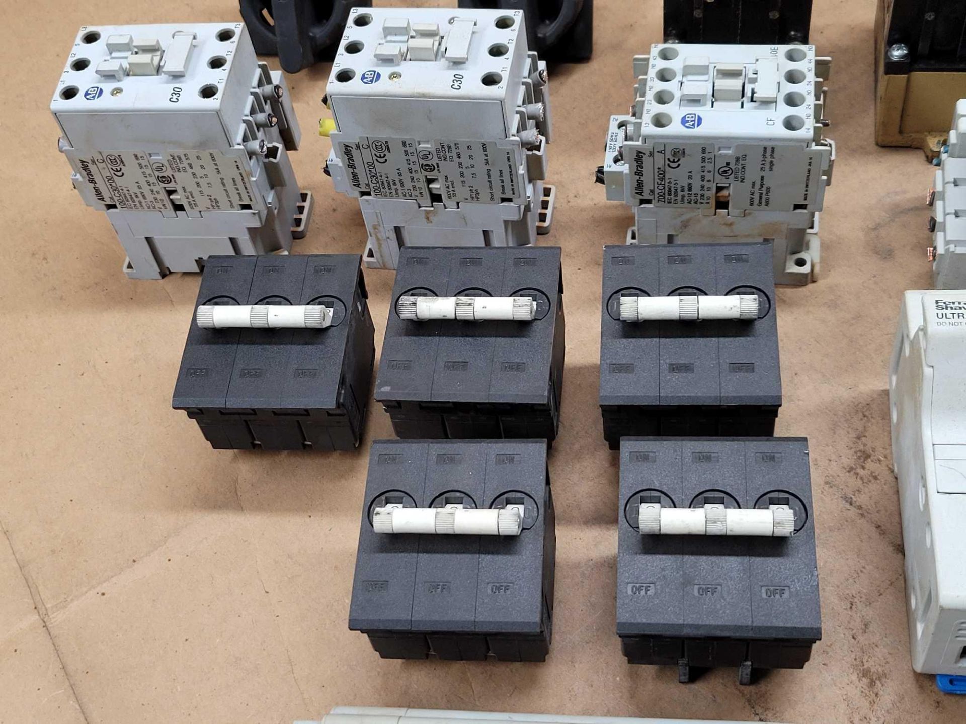 LOT OF MISC HARDWARE SQUARE D / ABB / ALLEN BRADLEY / BUSSMAN / FERRAZ SHAWMUT - Image 4 of 19