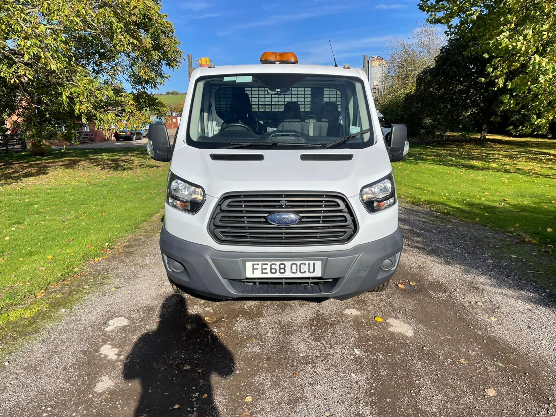 2018/68 FORD TRANSIT 350 TIPPER WHITE *PLUS VAT* - Image 2 of 11