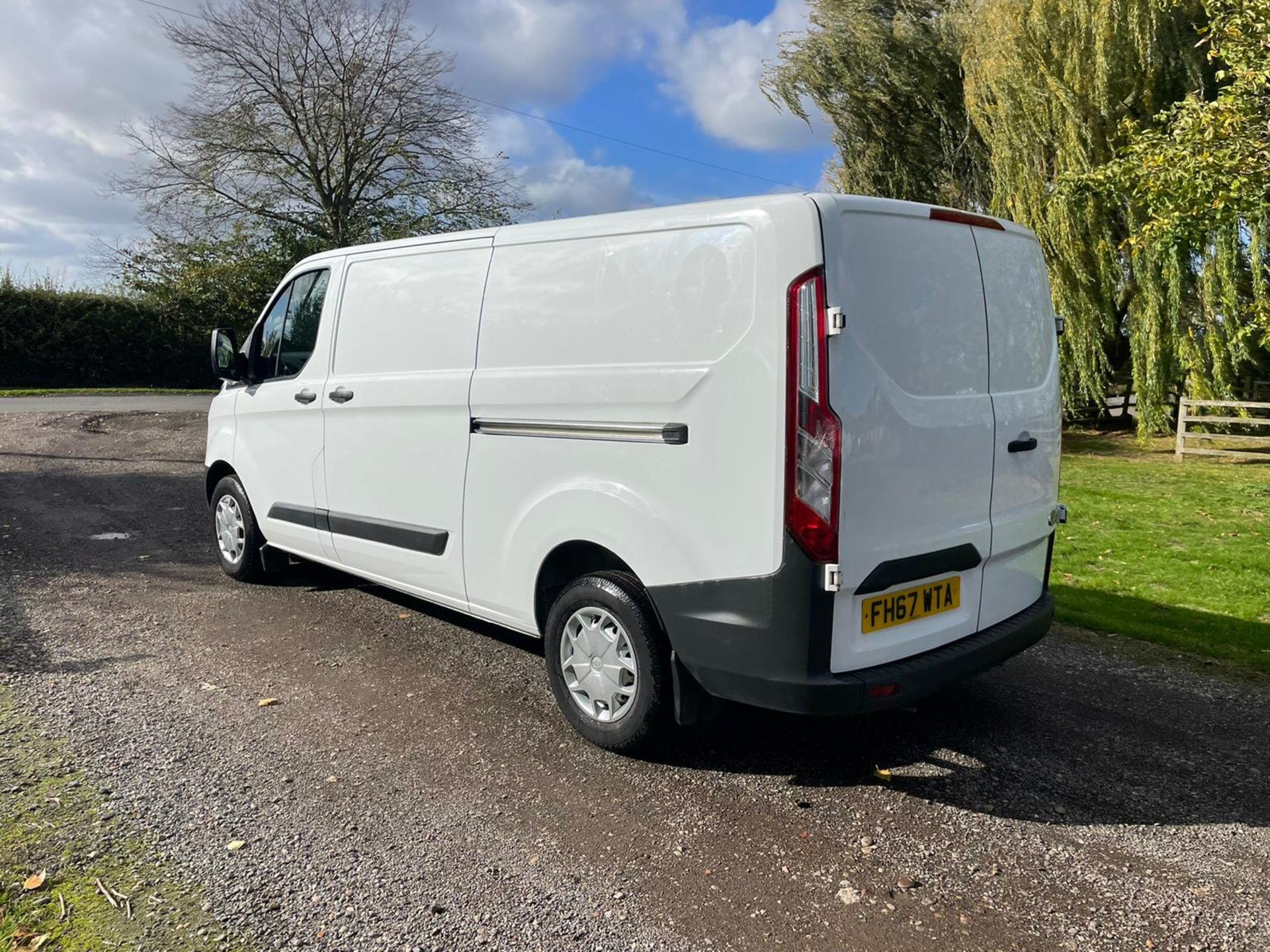 2018/67 FORD TRANSIT CUSTOM 290 WHITE *PLUS VAT* - Image 5 of 11