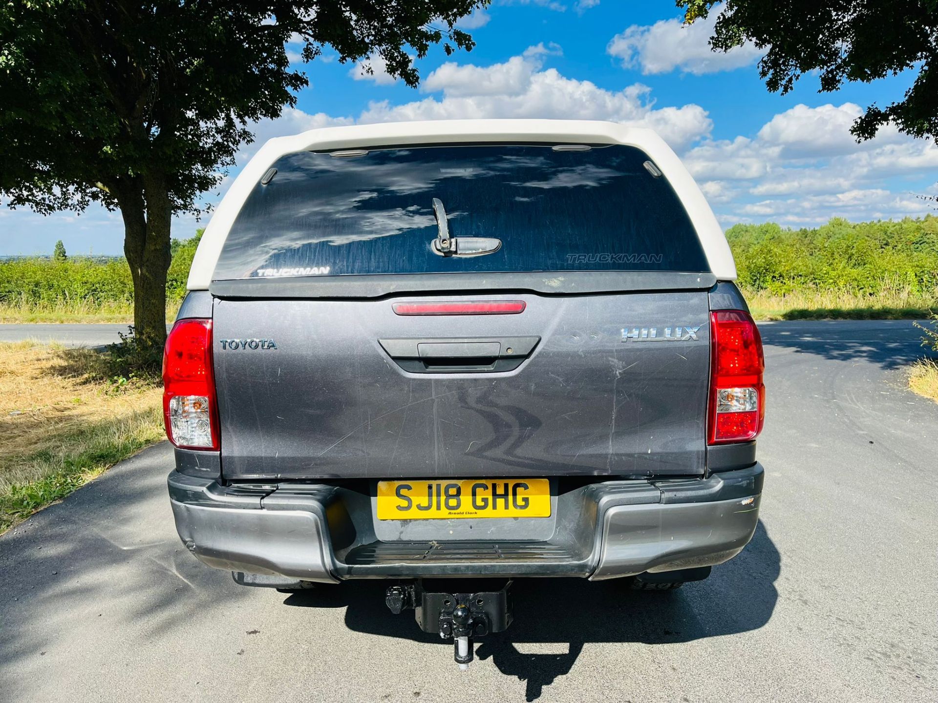 2018 TOYOTA HILUX ACTIVE D-4D 4WD DCB - BLUETOOTH - ACTIVE SPEC *PLUS VAT* - Image 8 of 20