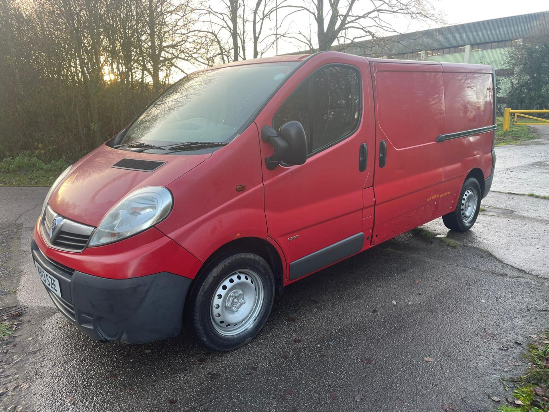 2013 VAUXHALL VIVARO 2900 ECOFLEX CDTI LWB RED PANEL VAN *NO VAT* - Image 3 of 16