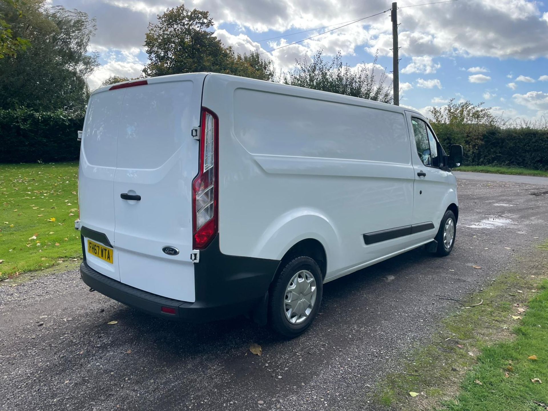 2018/67 FORD TRANSIT CUSTOM 290 WHITE *PLUS VAT* - Image 6 of 11