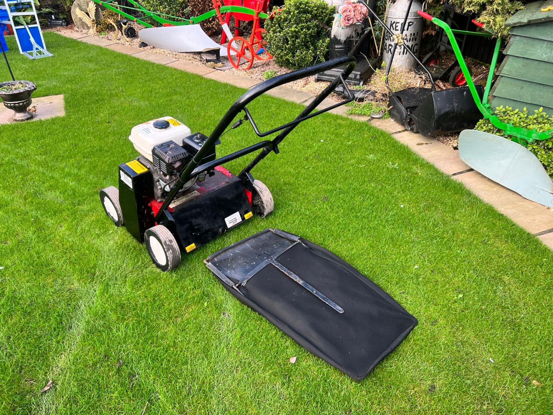 Camon Lawn Scarifier With Collection Box *PLUS VAT* - Image 5 of 8