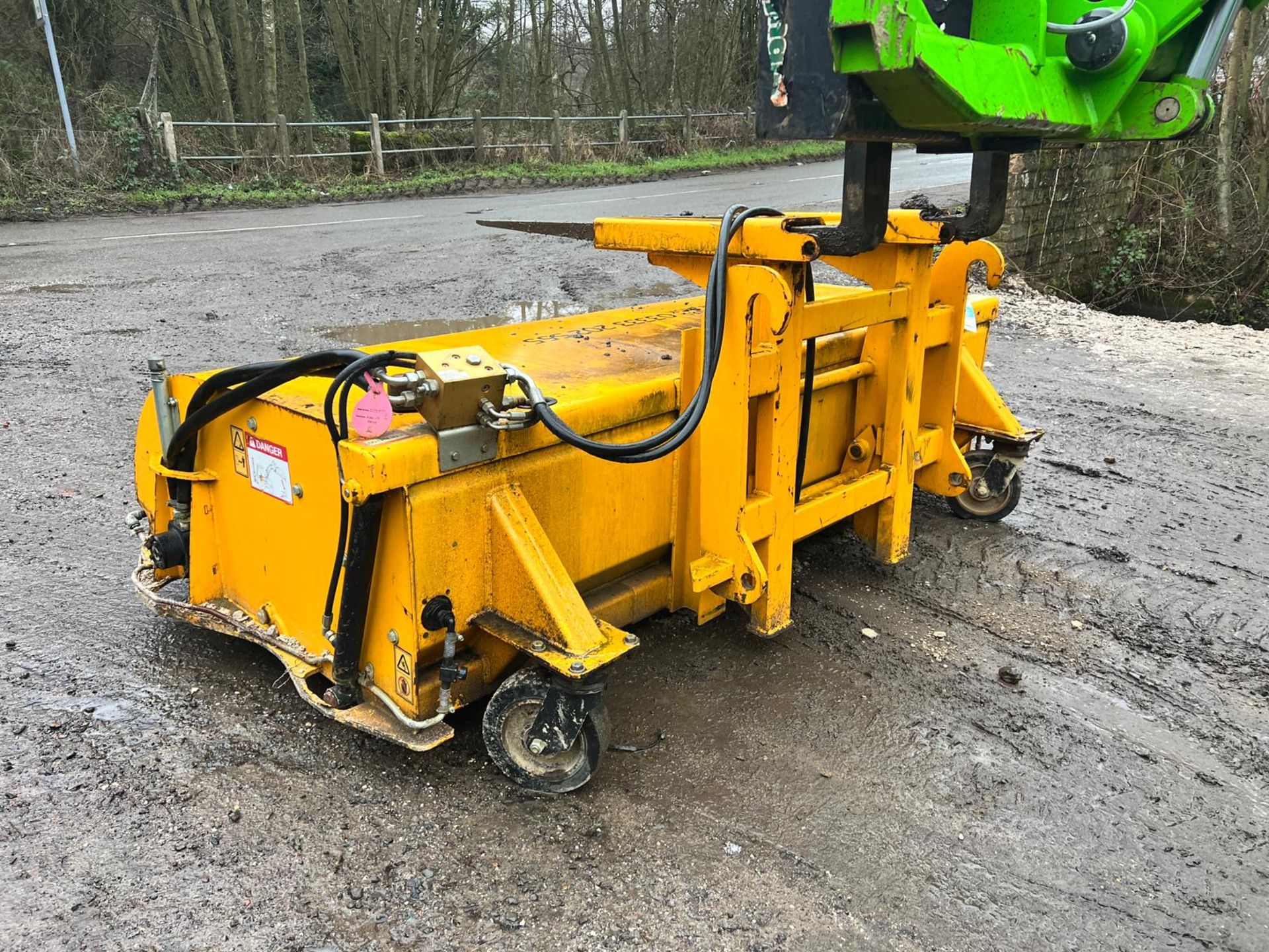 JCB SC240 2.4 Metre Hydrualic Sweeper Bucker *PLUS VAT*