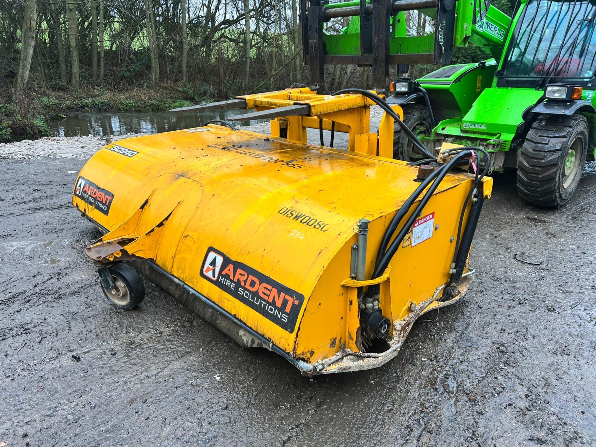 JCB SC240 2.4 Metre Hydrualic Sweeper Bucker *PLUS VAT* - Image 3 of 8