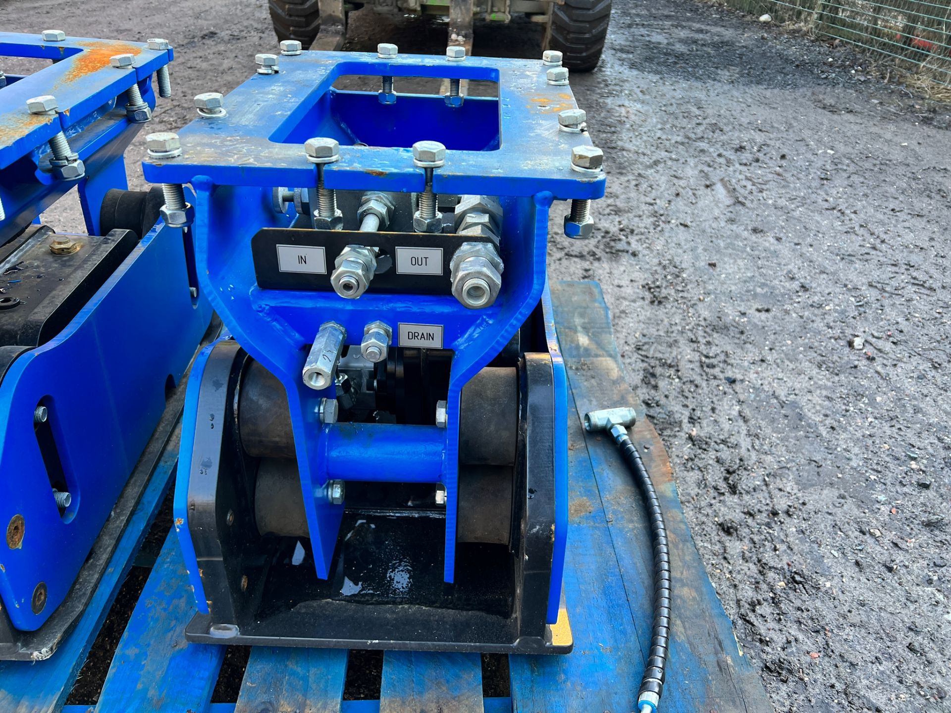 New And Unused Augertorque V25 Hydraulic Compaction Plate *PLUS VAT* - Image 12 of 12