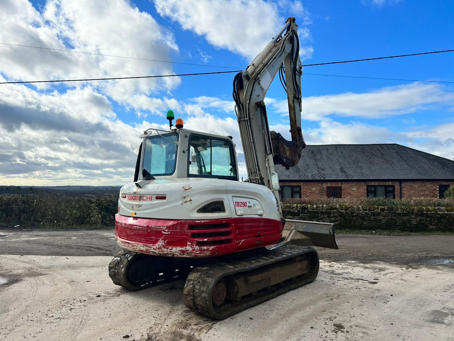 2015 TAKEUCHI TB290 8.5 TON EXCAVATOR, RUNS DRIVES AND DIGS, SHOWING A LOW 6010 HOURS *PLUS VAT* - Image 6 of 23