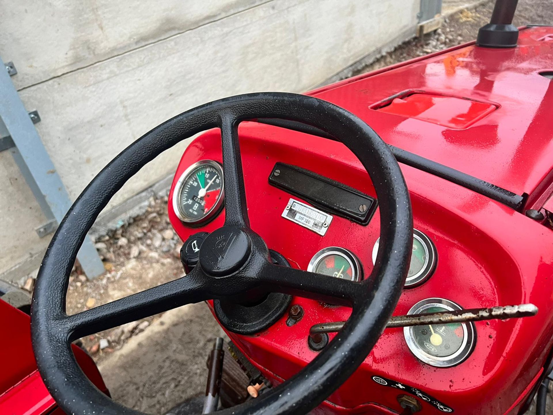 MASSEY FERGUSON 350 52hp 2WD TRACTOR, RUNS DRIVES AND WORKS, SHOWING A LOW 1200 HOURS - Image 11 of 16