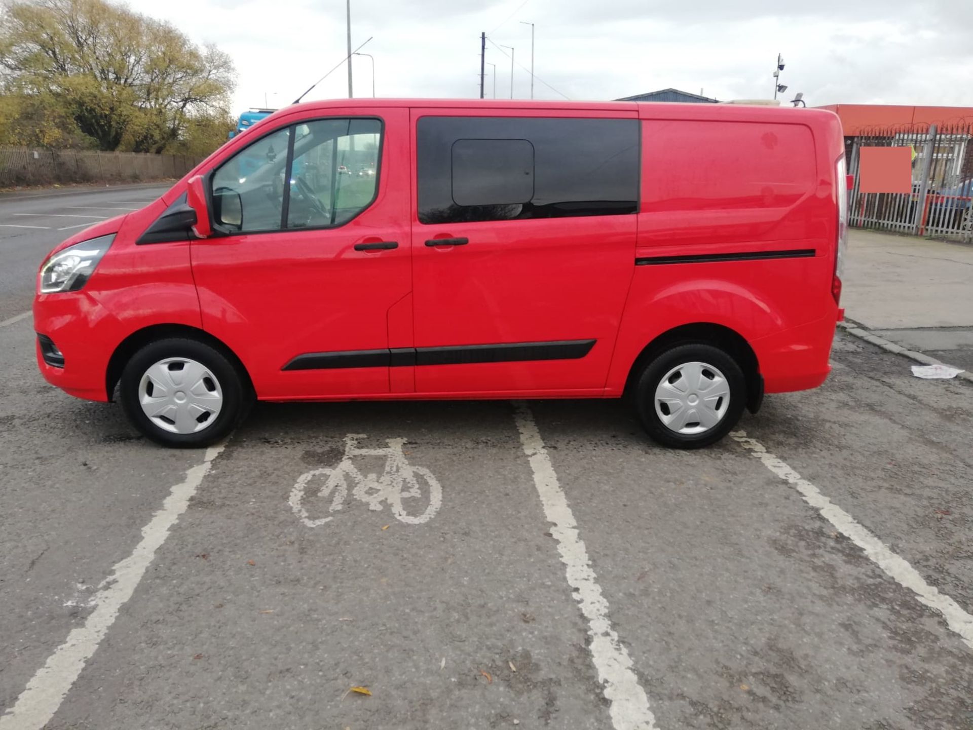 2018 FORD TRANSIT CUSTOM 320 TREND RED DOUBLE CAB - 120,000 MILES *PLUS VAT* - Image 8 of 12