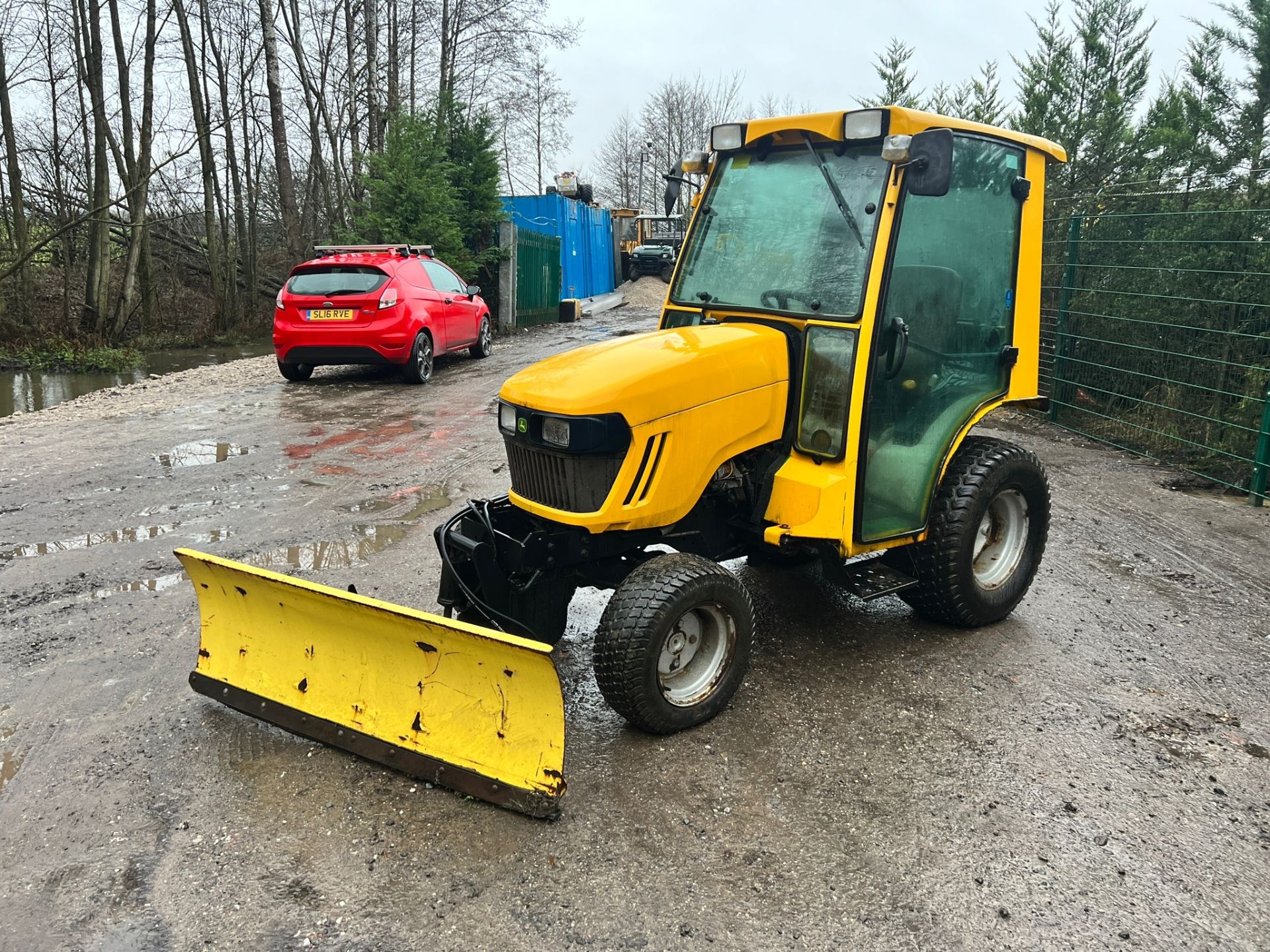 2010 John Deere 2320 HST 24HP 4WD Compact Tractor With Hydraulic Front Blade *PLUS VAT* - Image 3 of 21