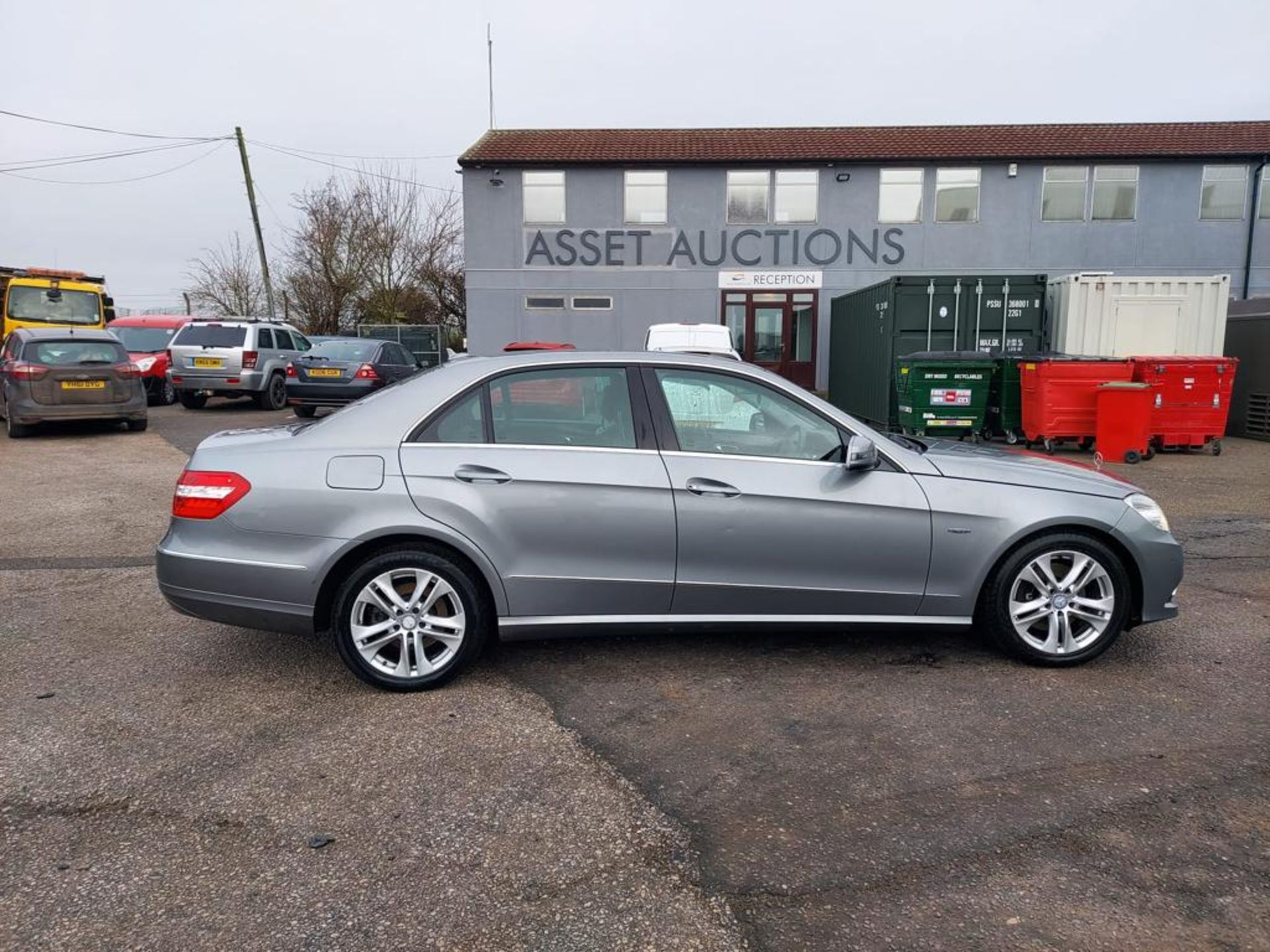 2009/59 MERCEDES-BENZ E350 BLUE-CY AGARDE CDI A SILVER SALOON *PLUS VAT* - Image 23 of 27