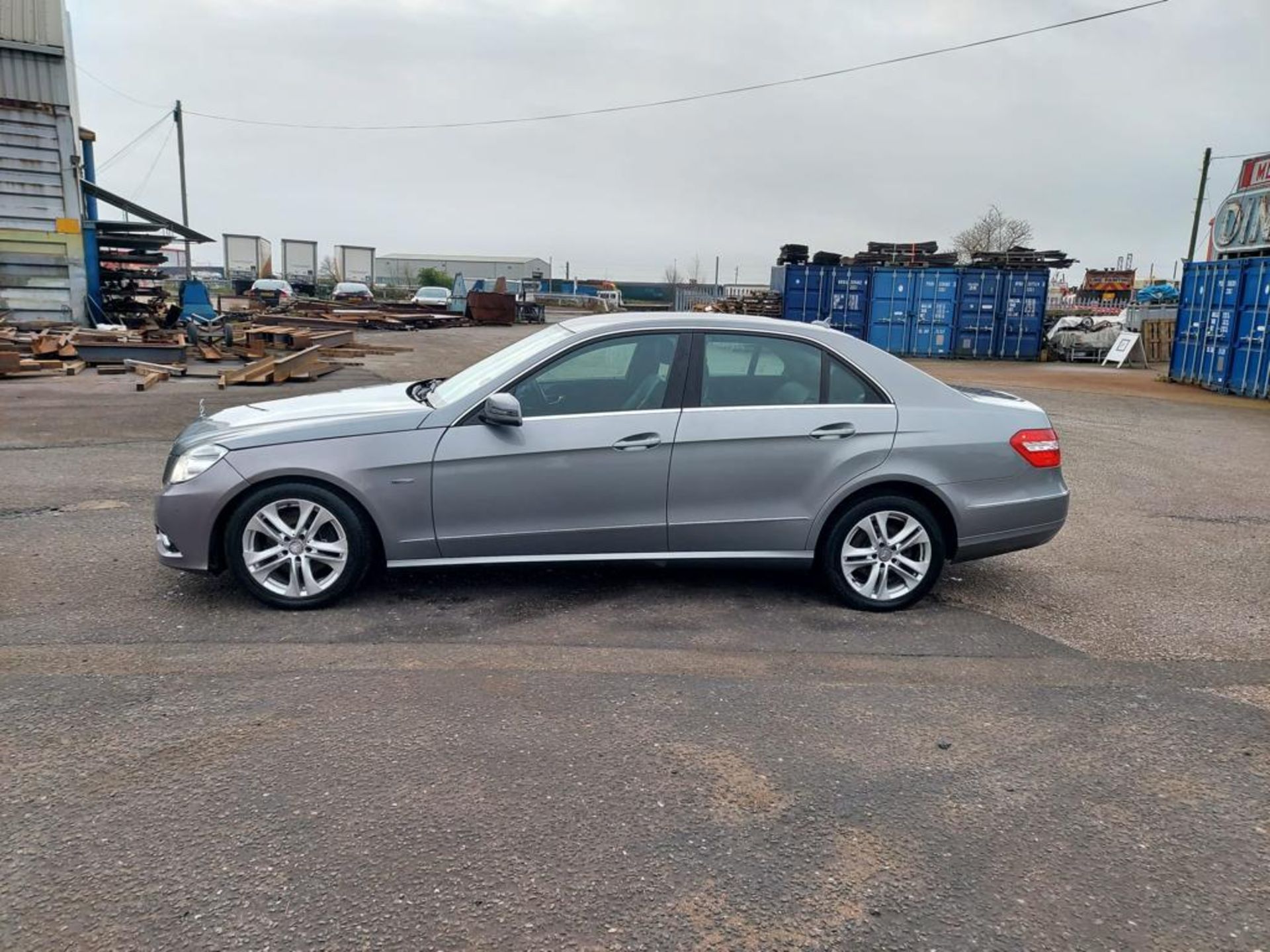 2009/59 MERCEDES-BENZ E350 BLUE-CY AGARDE CDI A SILVER SALOON *PLUS VAT* - Image 25 of 27