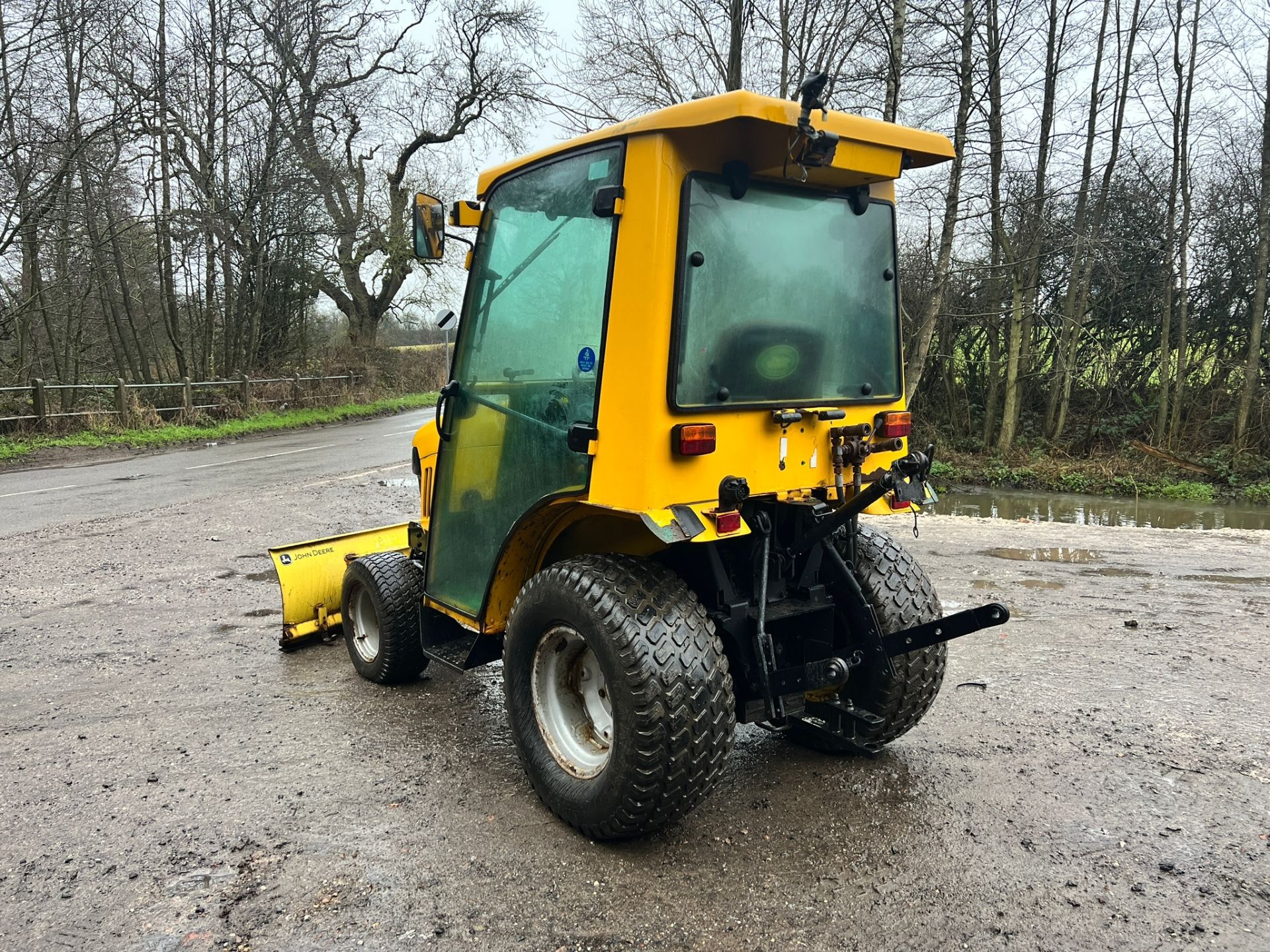 2010 John Deere 2320 HST 24HP 4WD Compact Tractor With Hydraulic Front Blade *PLUS VAT* - Image 10 of 21