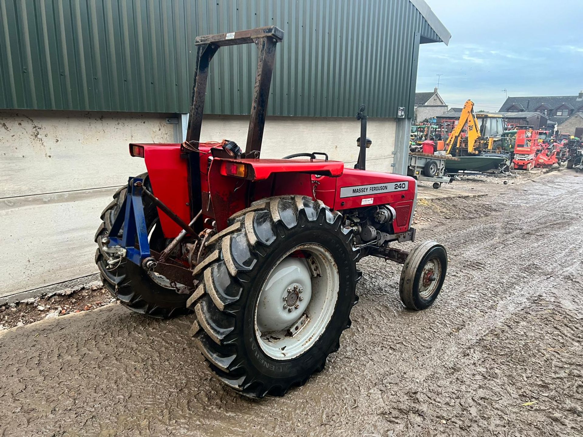 MASSEY FERGUSON 350 52hp 2WD TRACTOR, RUNS DRIVES AND WORKS, SHOWING A LOW 1200 HOURS - Image 7 of 16