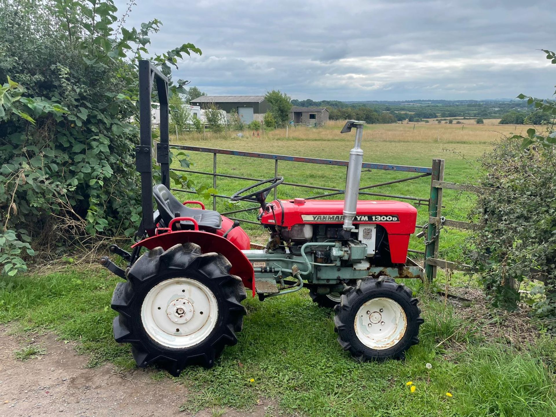 YANMAR YM1300D DIESEL COMPACT TRACTOR, RUNS DRIVES AND WORKS, A LOW 415 HOURS, 13hp *PLUS VAT* - Image 6 of 8