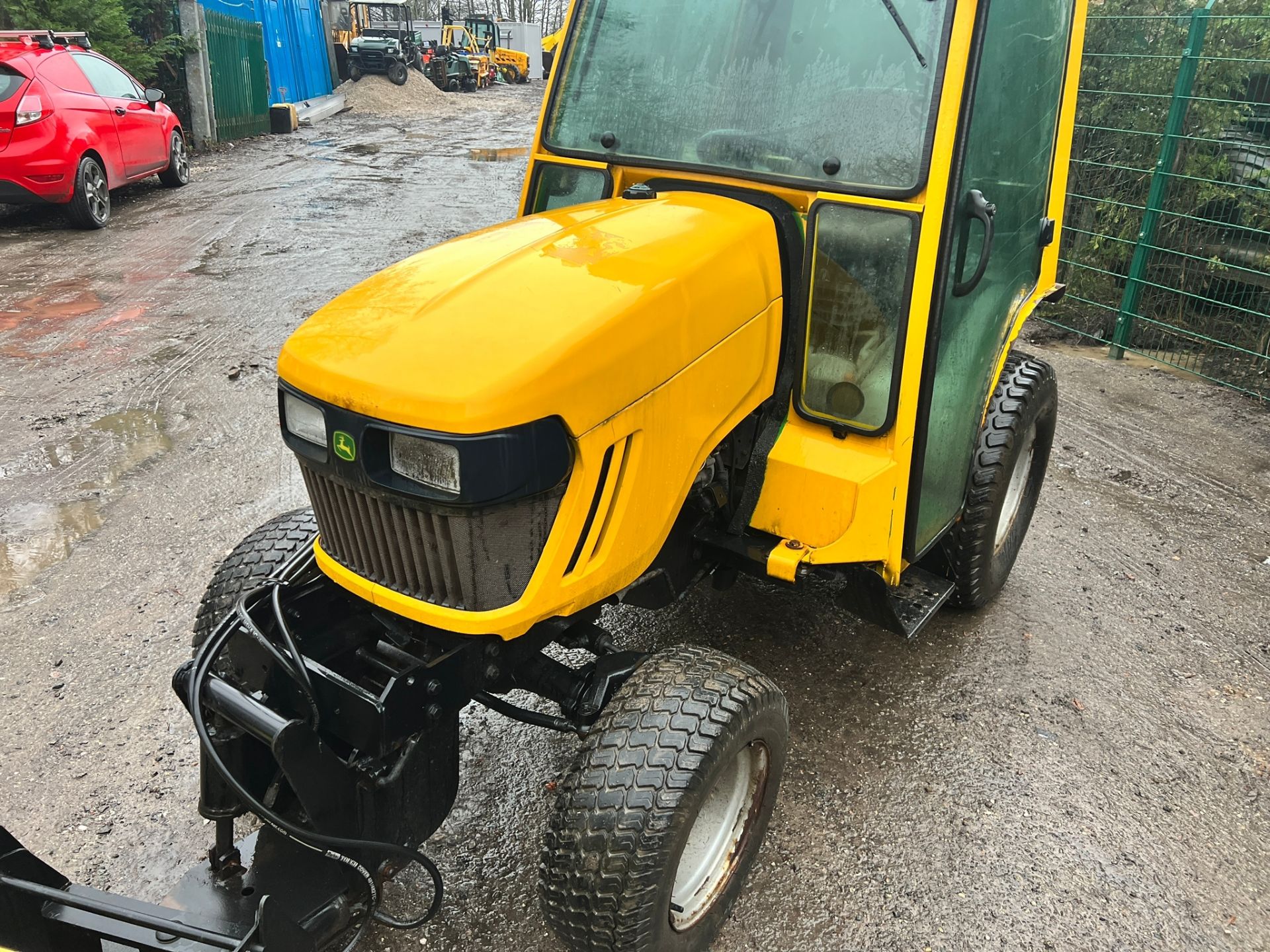 2010 John Deere 2320 HST 24HP 4WD Compact Tractor With Hydraulic Front Blade *PLUS VAT* - Image 5 of 21