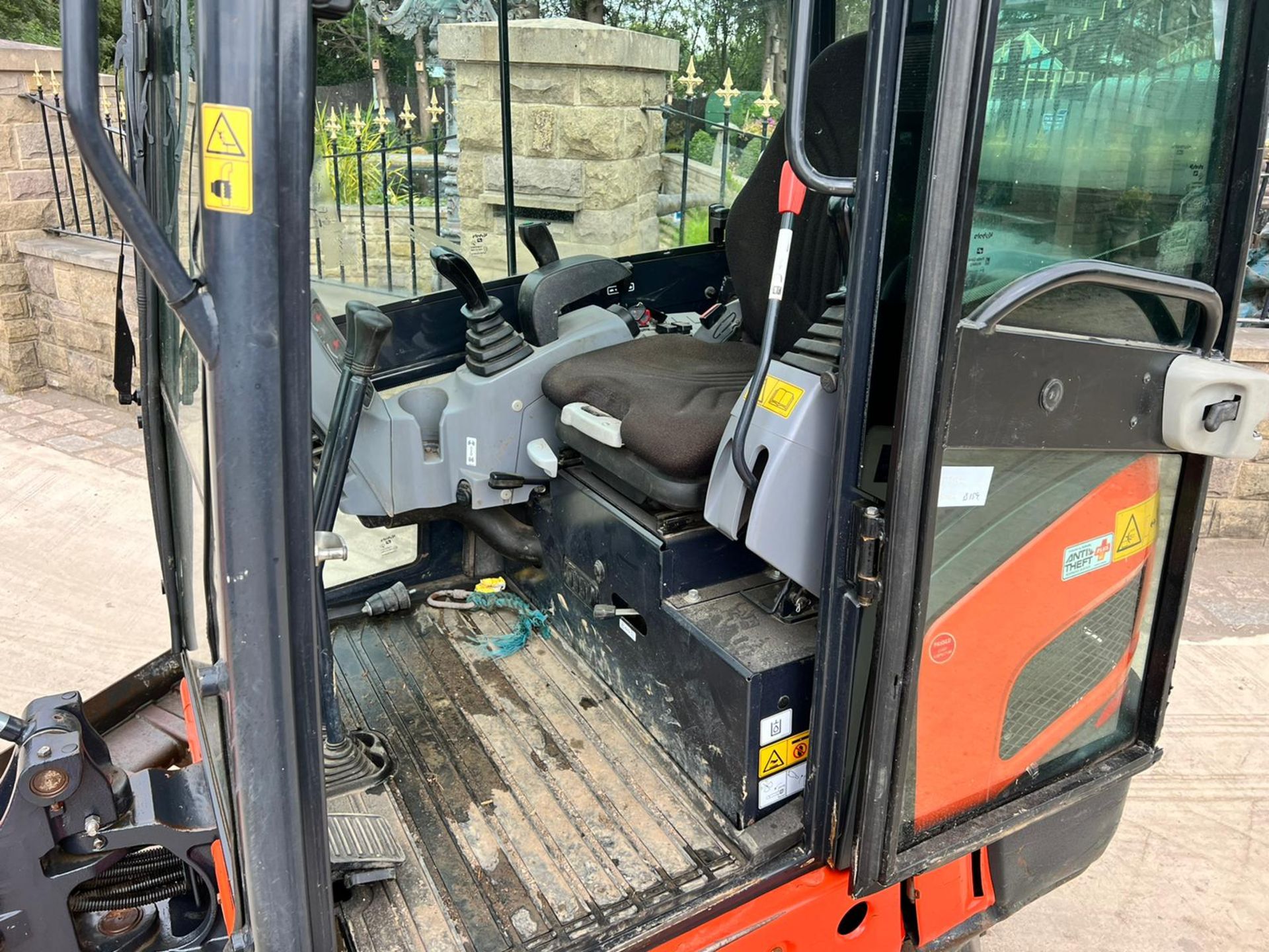 2018 Kubota KX018-4 1.8 Ton Mini Digger, Showing A Low And Genuine 1685 Hours! *PLUS VAT* - Image 17 of 21