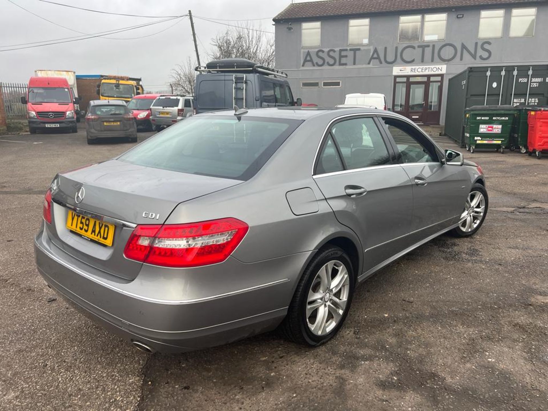 2009/59 MERCEDES-BENZ E350 BLUE-CY AGARDE CDI A SILVER SALOON *PLUS VAT* - Image 5 of 27