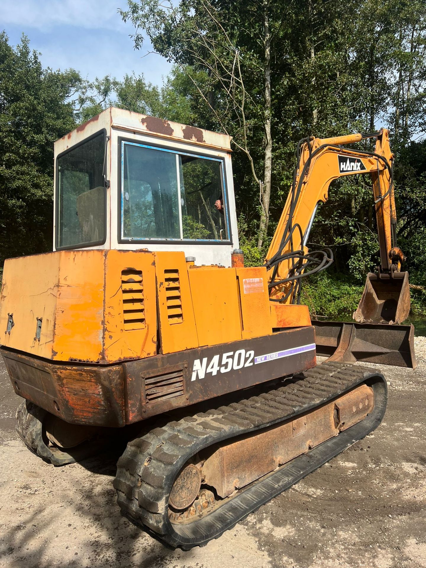 HANIX N450-2 tracked excavator 4.5 TON - RUNS DRIVES AND DIGS *PLUS VAT* - Image 5 of 8