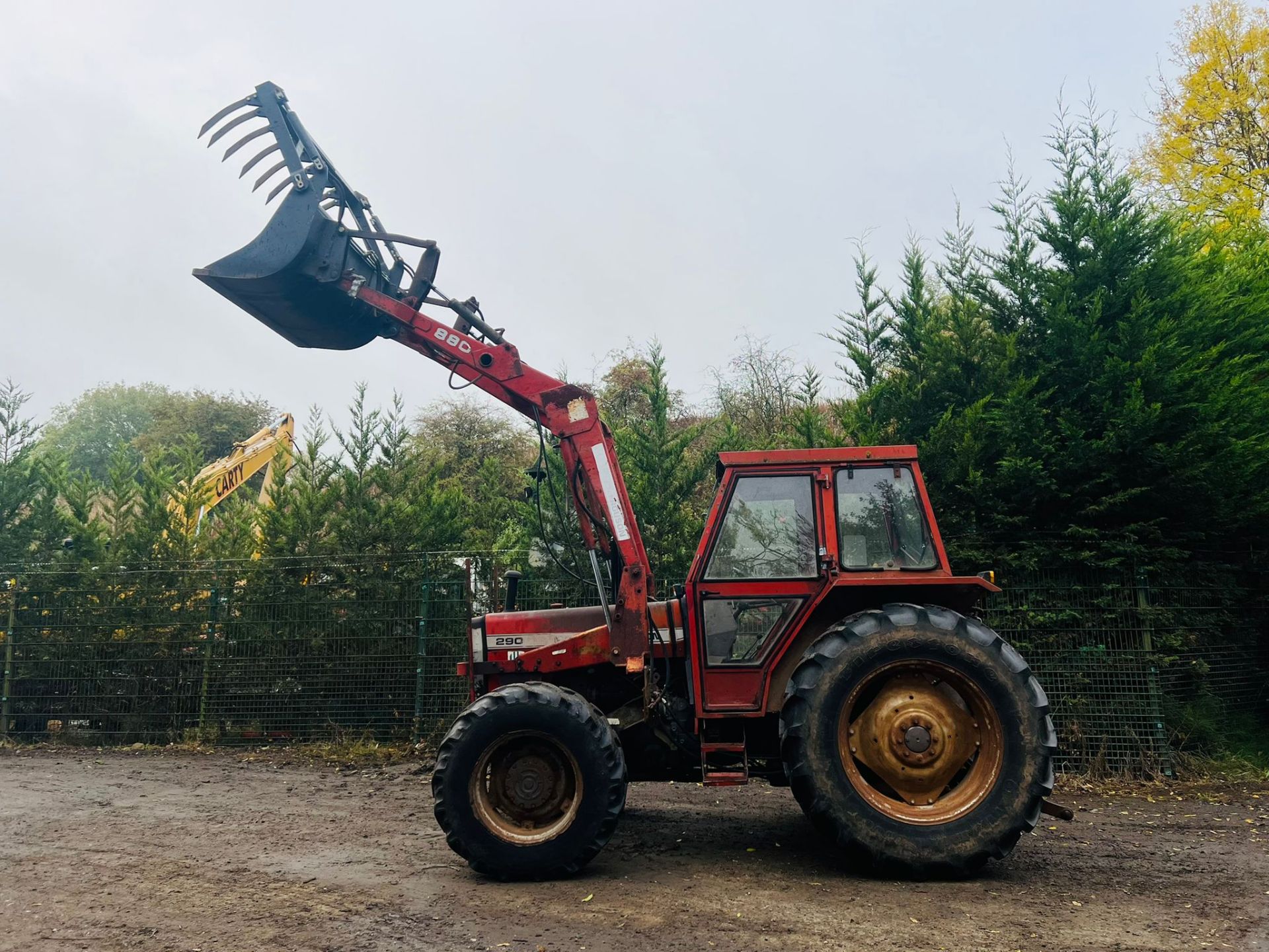 MASSY FERGUSON 290 LOADER TRACTOR - SELECTABLE 2 AND 4 WHEEL DRIVE *PLUS VAT* - Image 4 of 8