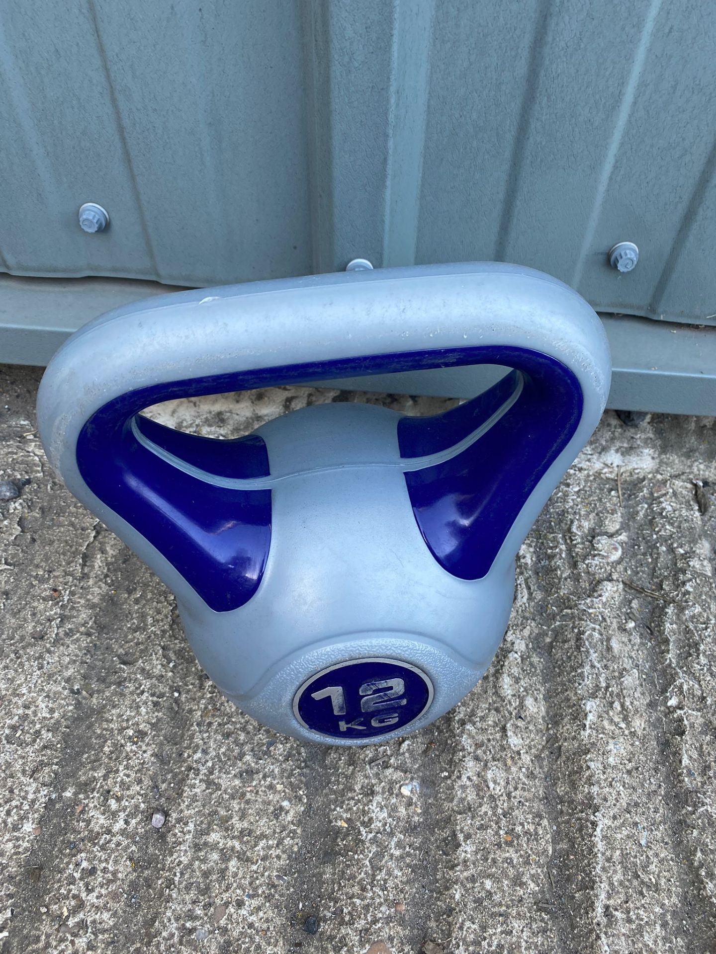 DKN 12kg Vinyl Kettlebell *PLUS VAT*   COLLECTION FROM TUXFORD