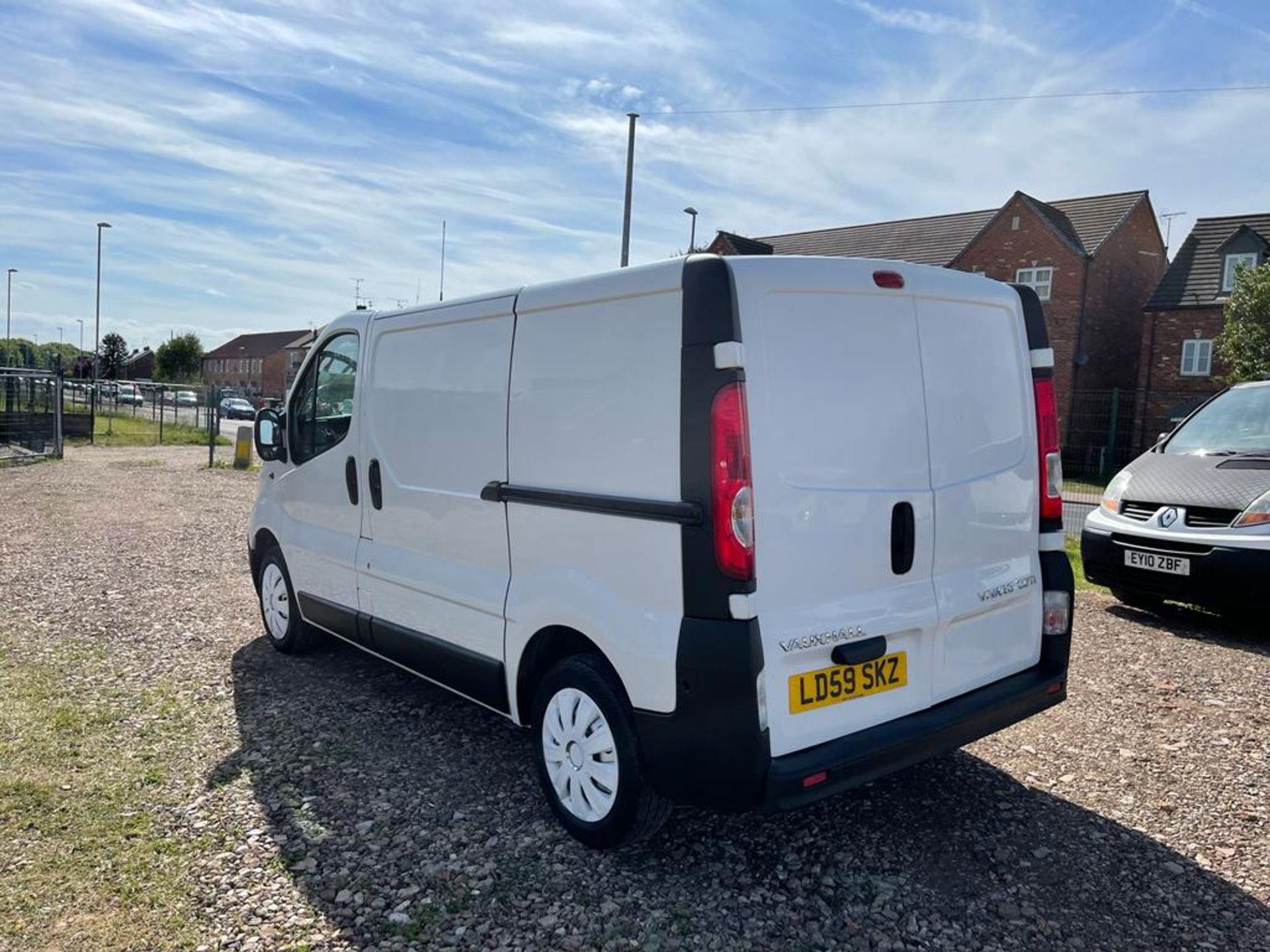 2009/59 VAUXHALL VIVARO 2700 CDTI SWB WHITE PANEL VAN *NO VAT* - Image 4 of 11