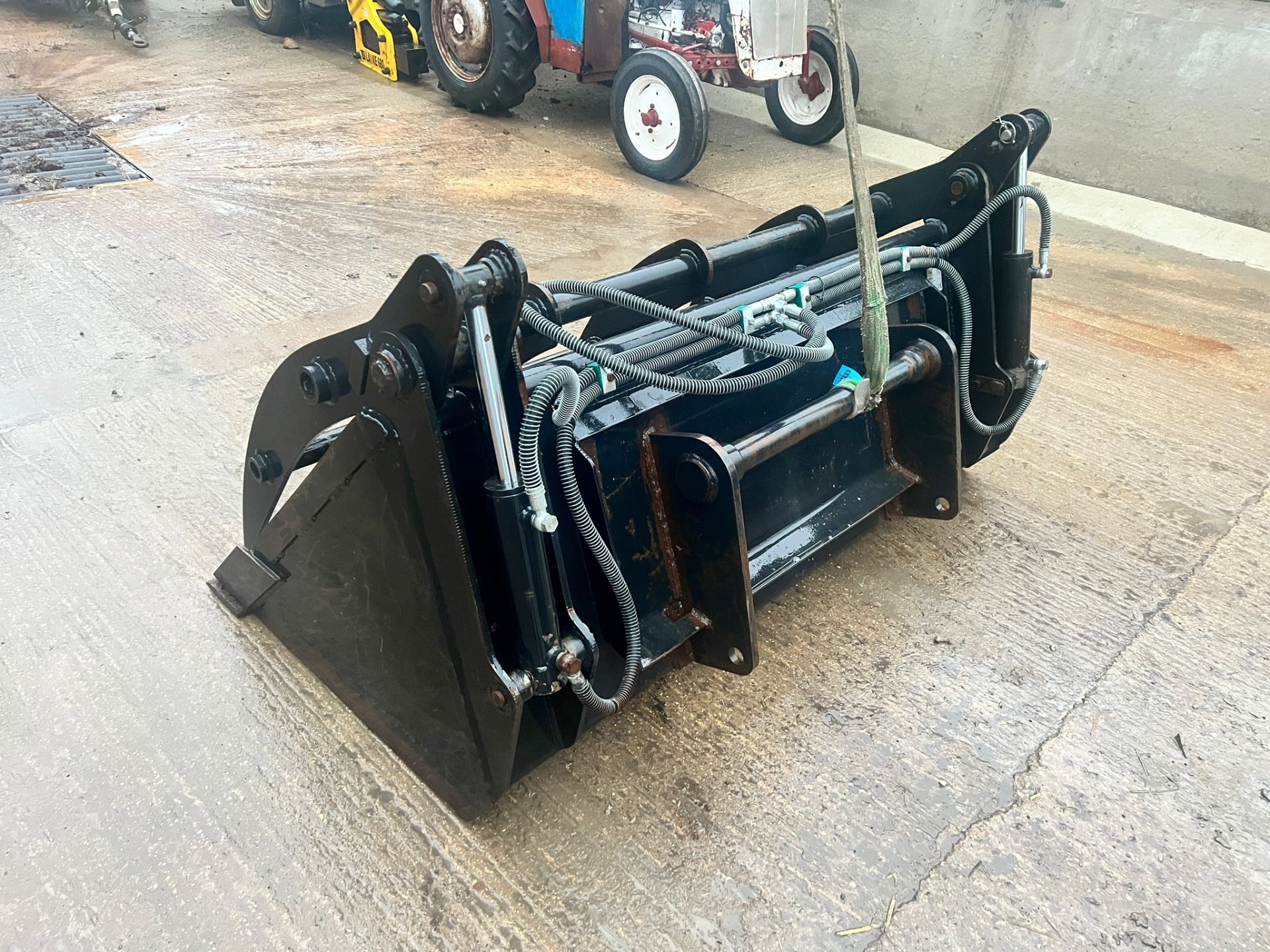 Abiljo 72” Hydraulic Bucket Grab *PLUS VAT* - Image 4 of 14