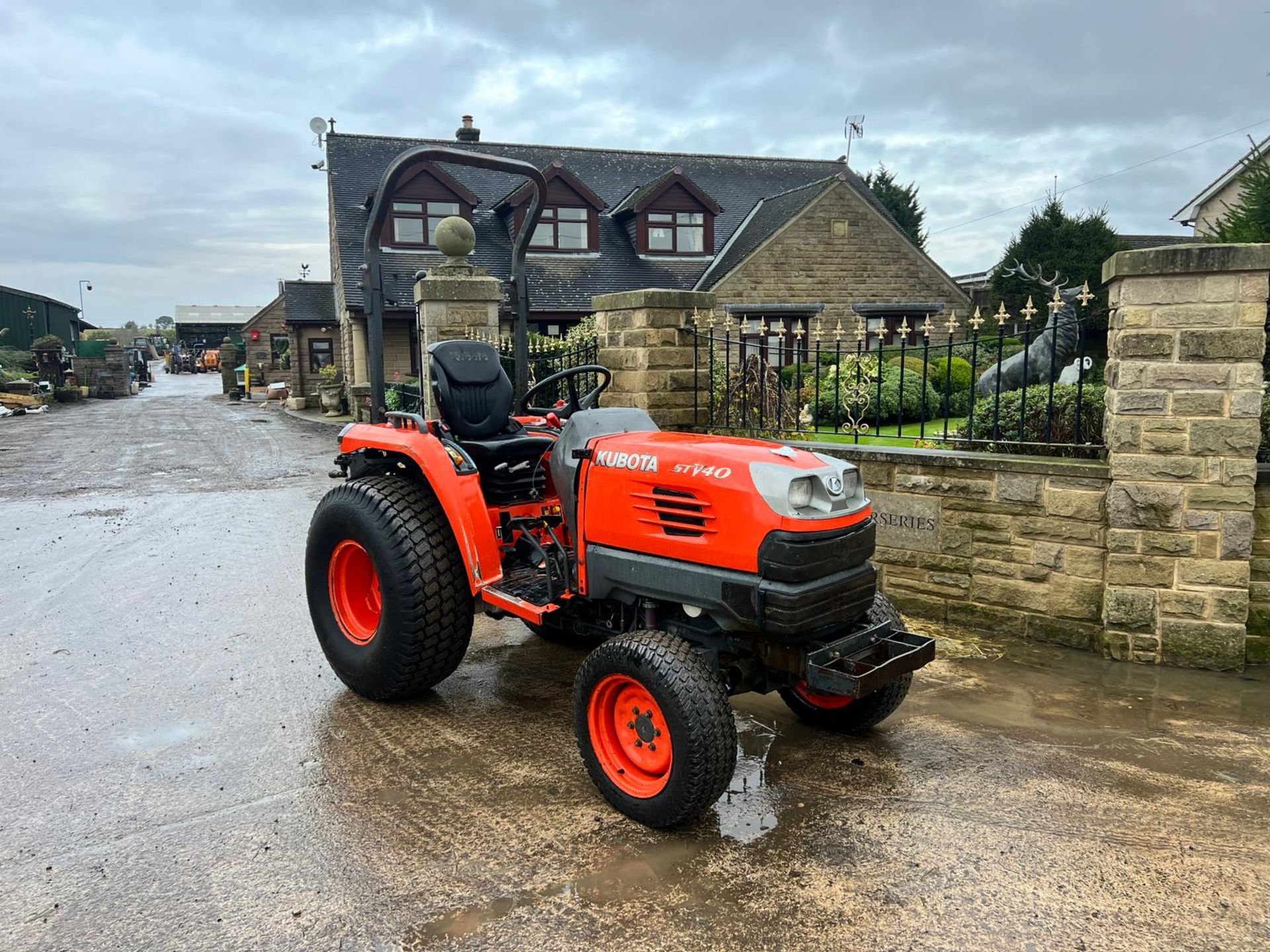 Kubota STV40 40HP 4WD Compact Tractor *PLUS VAT*