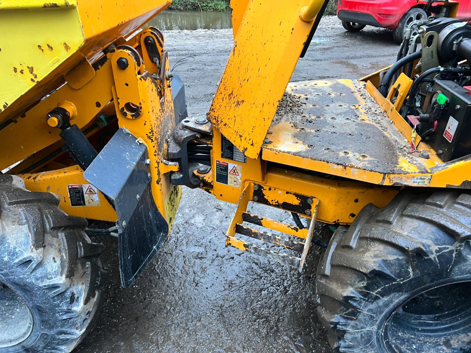 2010 Thwaites MACH201 4WD 1 Tonne High Tip Dumper *PLUS VAT* - Image 6 of 18