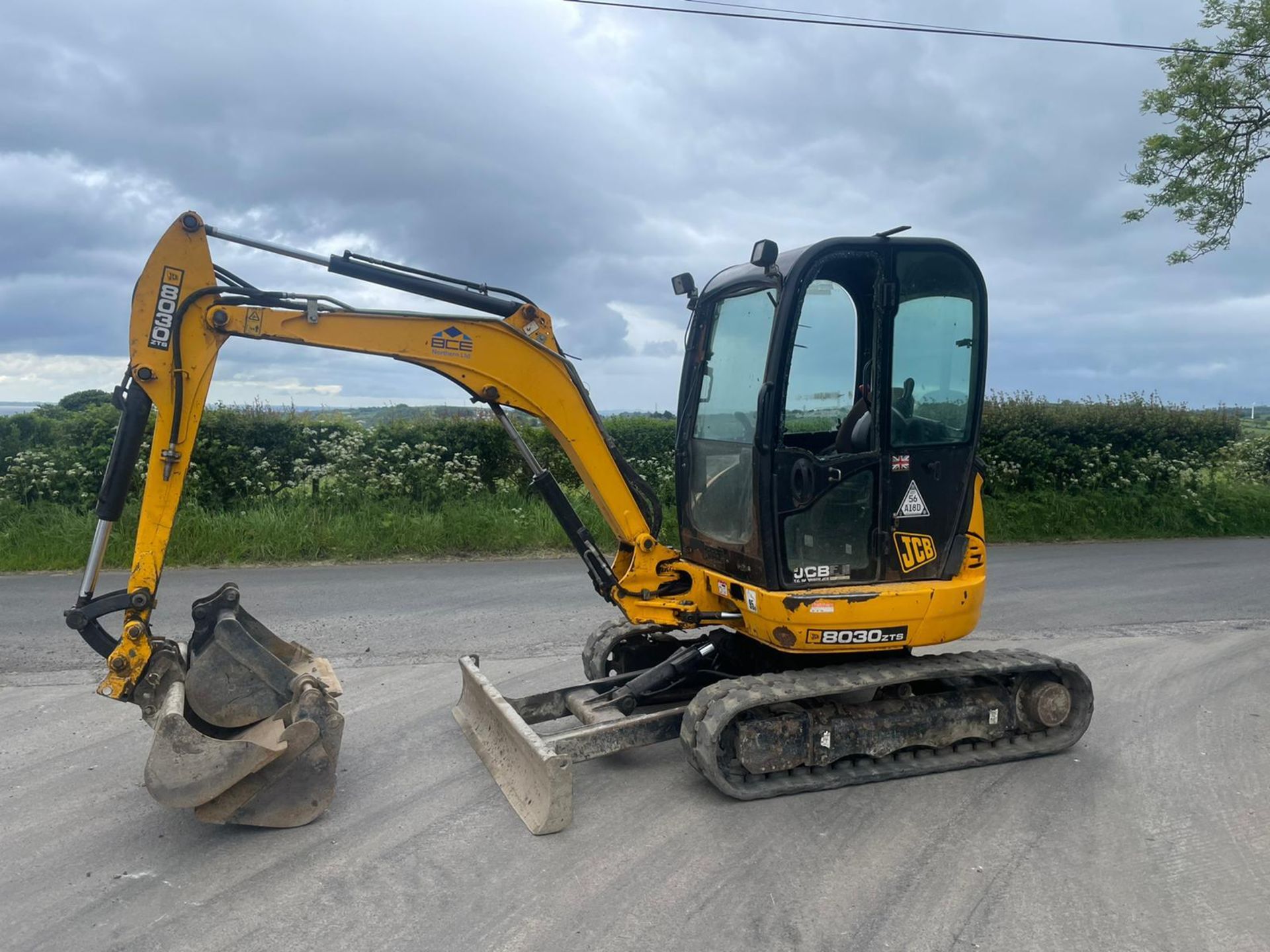 2013 JCB 8030ZTS 3 Tonne Mini Digger - X2 Buckets - Runs Drives Digs - Zero Tail Swing *PLUS VAT*