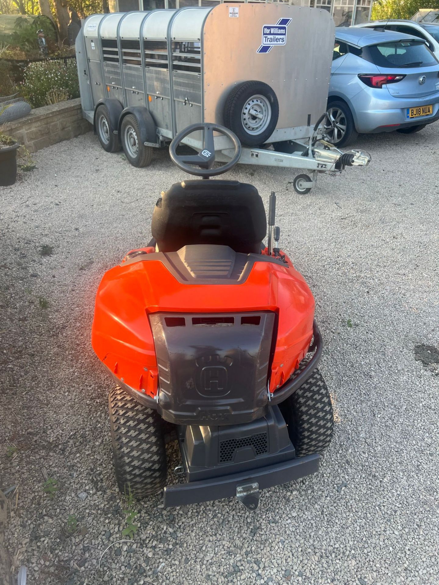 2017 HUSQARNA R214TC RIDE ON LAWN MOWER *PLUS VAT* - Image 9 of 9