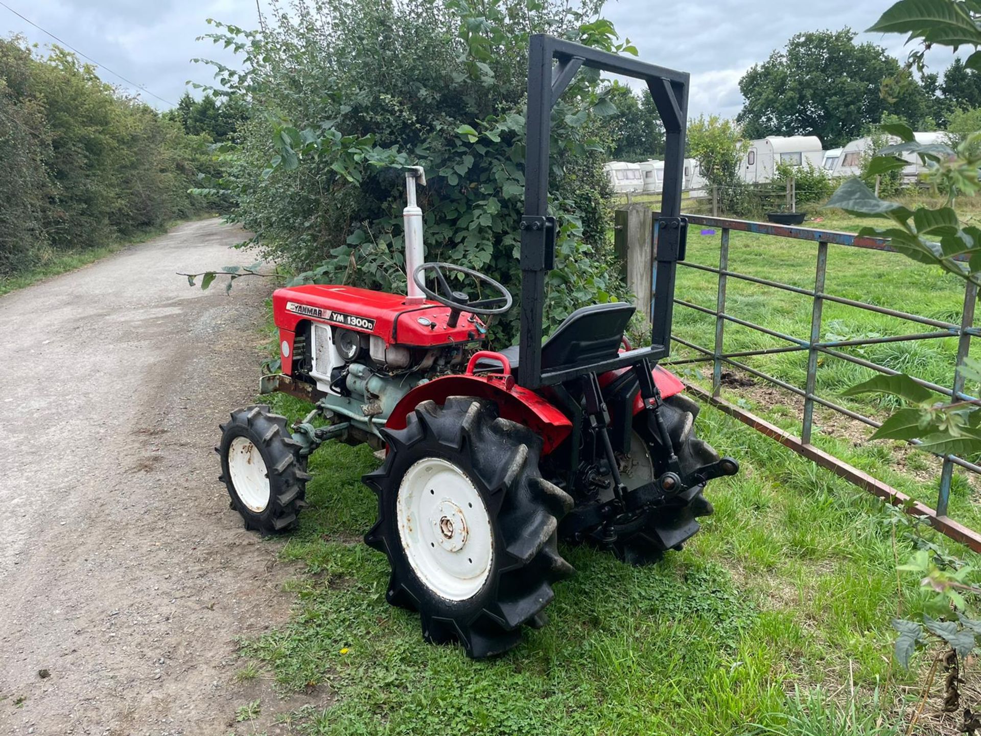 YANMAR YM1300D DIESEL COMPACT TRACTOR, RUNS DRIVES AND WORKS, A LOW 415 HOURS, 13hp *PLUS VAT* - Image 4 of 8