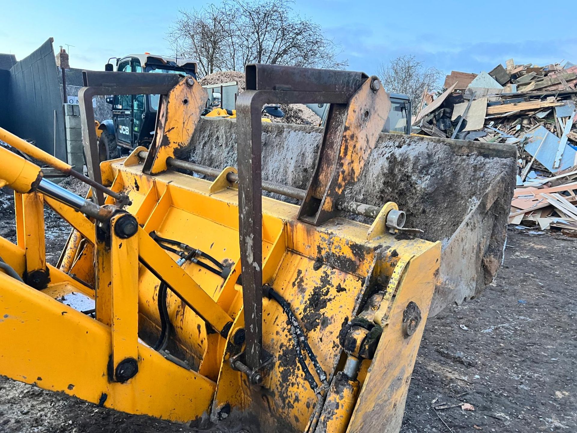 JCB 3CX Sitemaster Plus Turbo Diesel 4WD Powershift Front Loader Backhoe *PLUS VAT* - Image 16 of 26