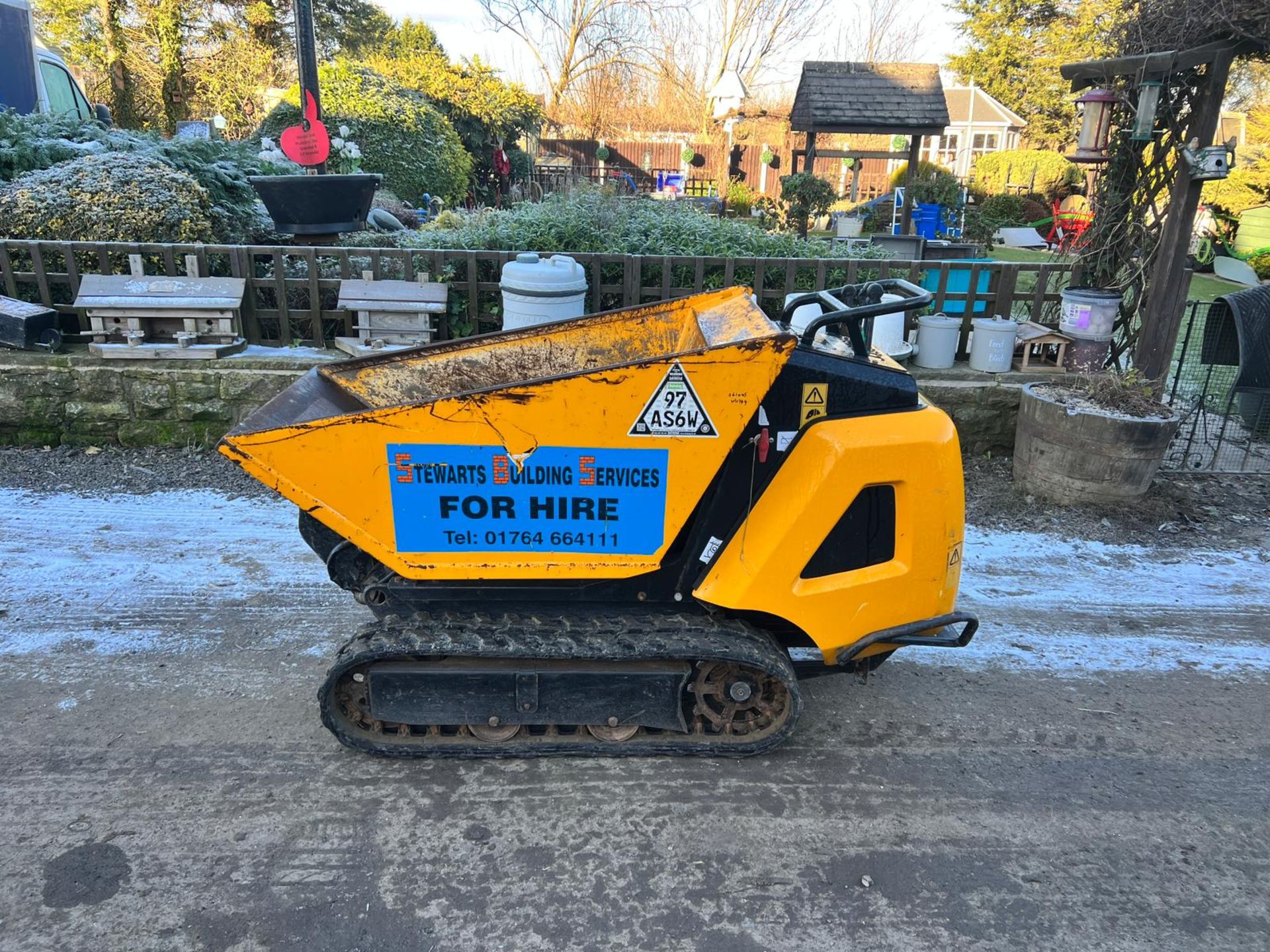 JCB HTD-5 Diesel High Tip Tracked Pedestrian Dumper *PLUS VAT* - Image 3 of 17