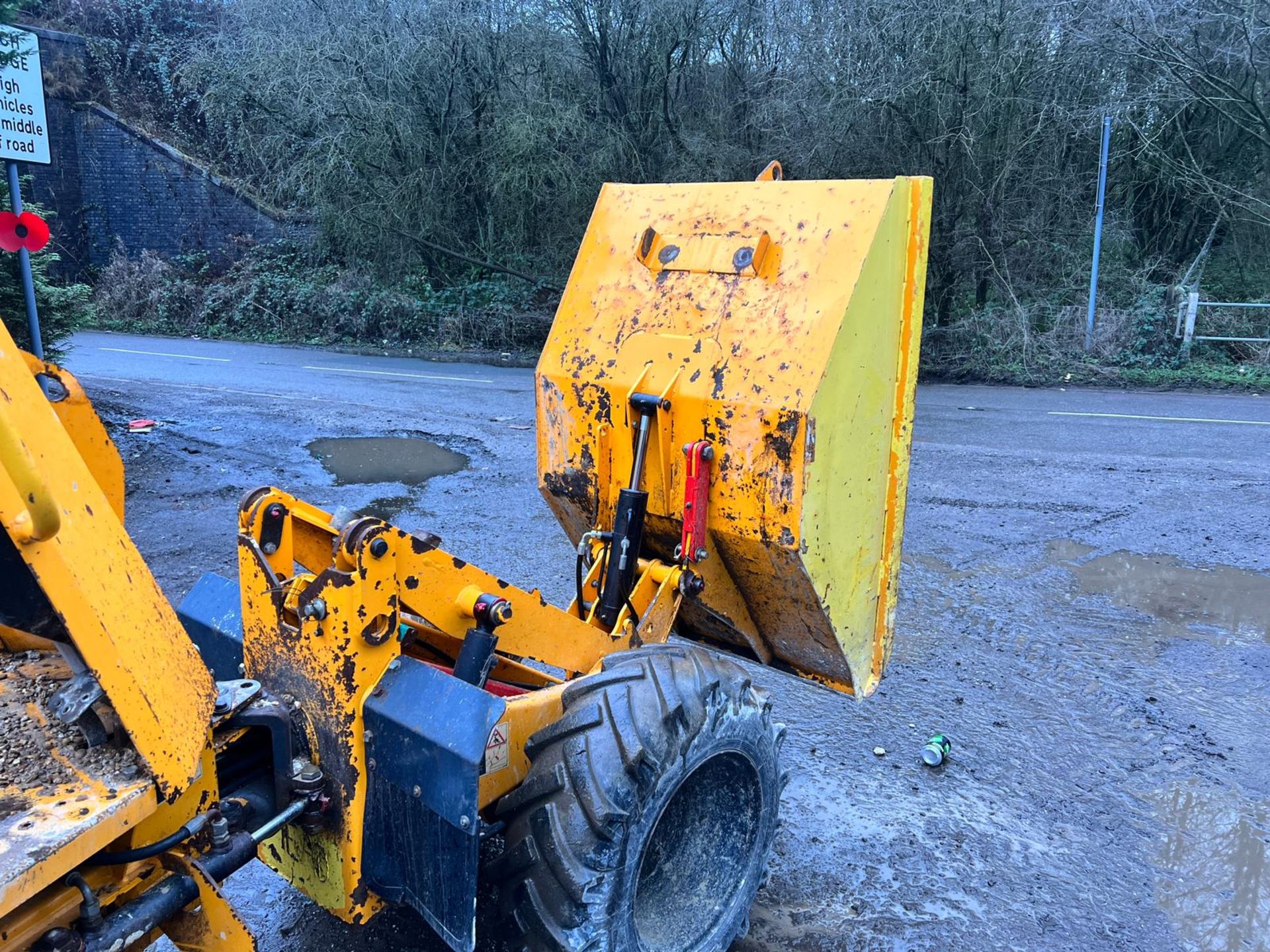 2010 Thwaites MACH201 4WD 1 Tonne High Tip Dumper *PLUS VAT* - Image 17 of 18