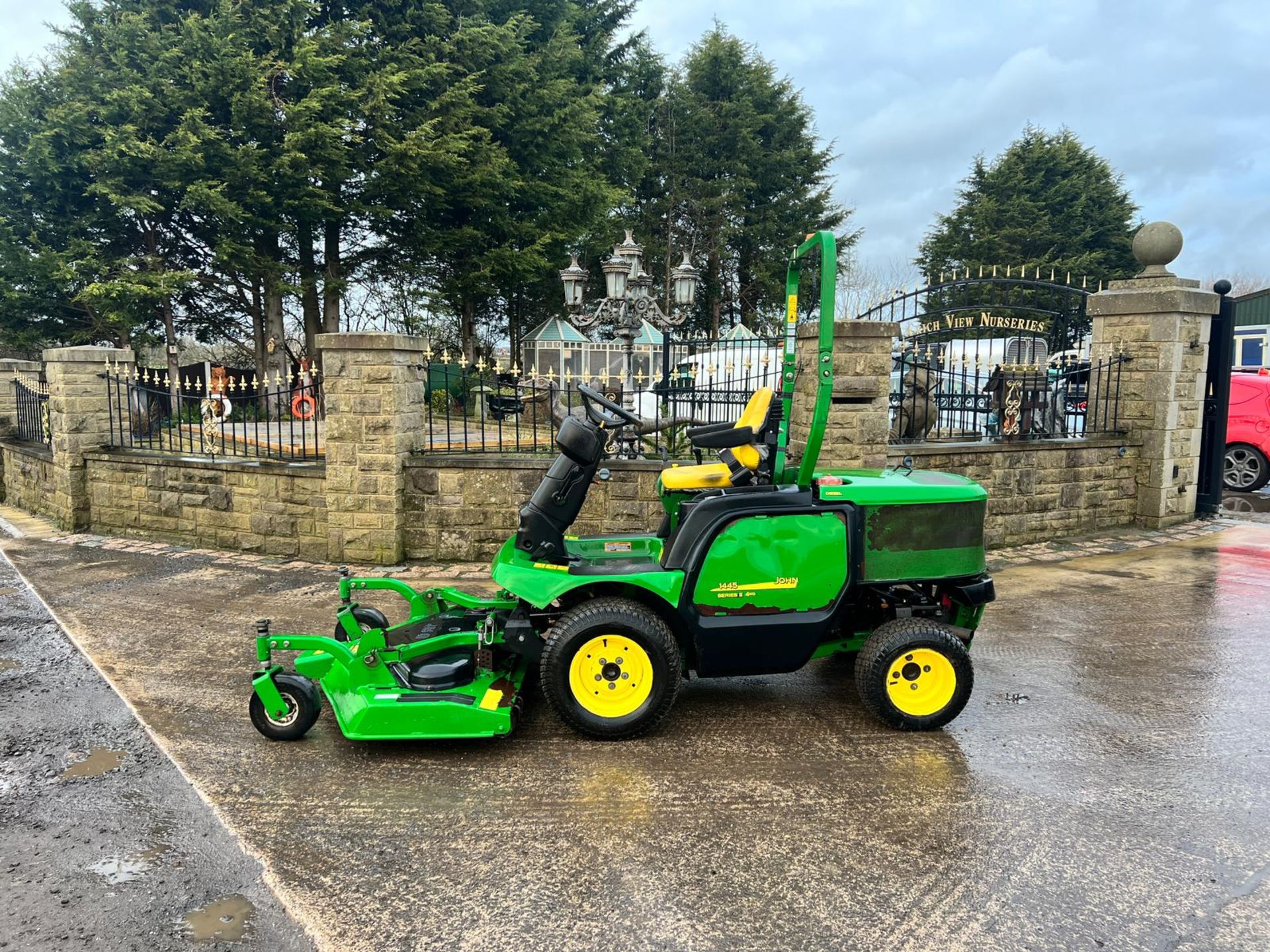 59 Reg. John Deere 1445 4WD Outfront Ride On Mower *PLUS VAT* - Image 5 of 18