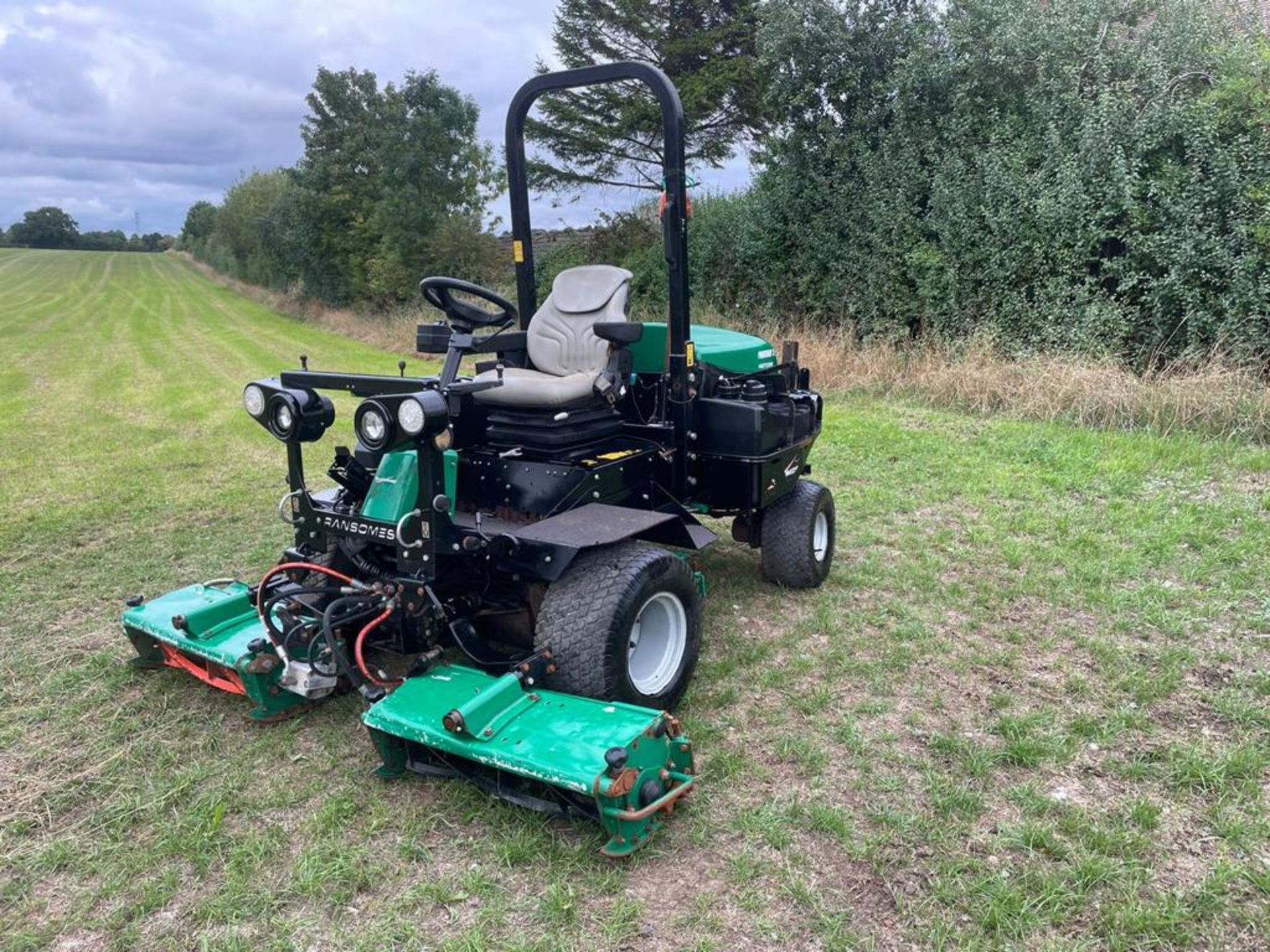 2013 Ransomes Parkway 3 4WD 3 Gang Cylinder Mower *PLUS VAT* - Image 2 of 12