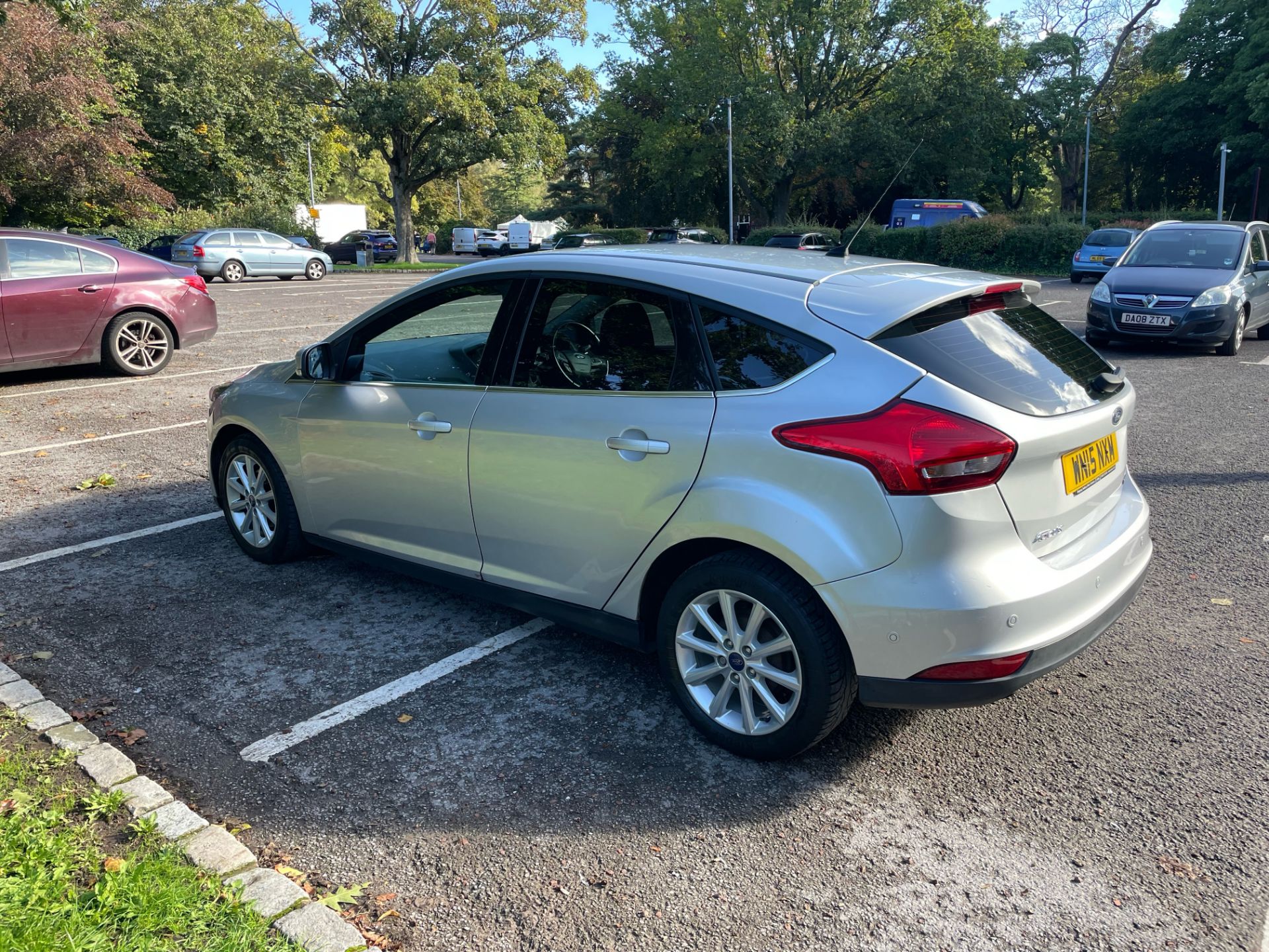 2015 FORD FOCUS TITANIUM SILVER HATCHBACK *NO VAT* - Image 4 of 12