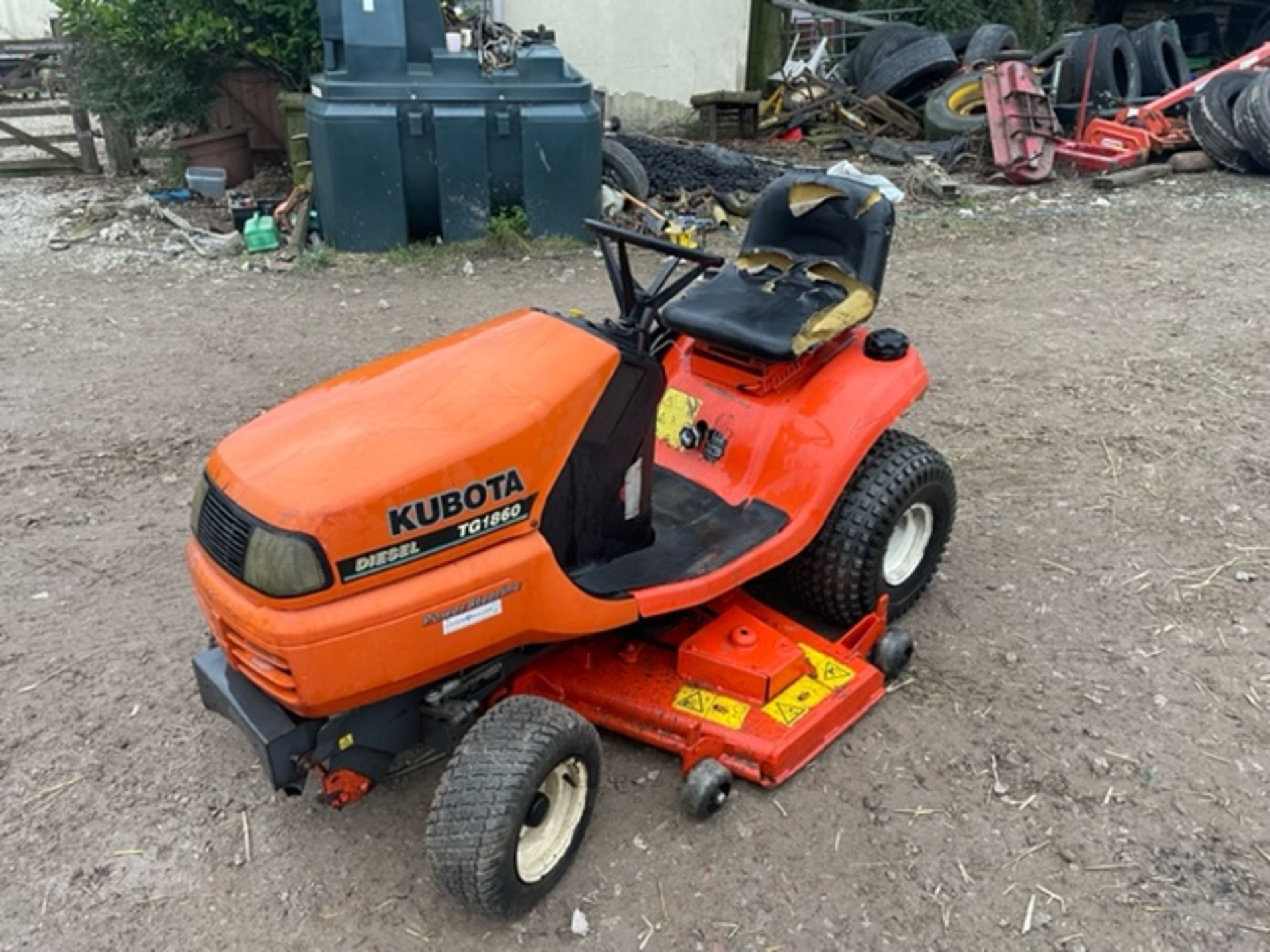 KUBOTA TG1860 DIESEL RIDE ON MOWER, IN WORKING ORDER *NO VAT* - Image 2 of 4