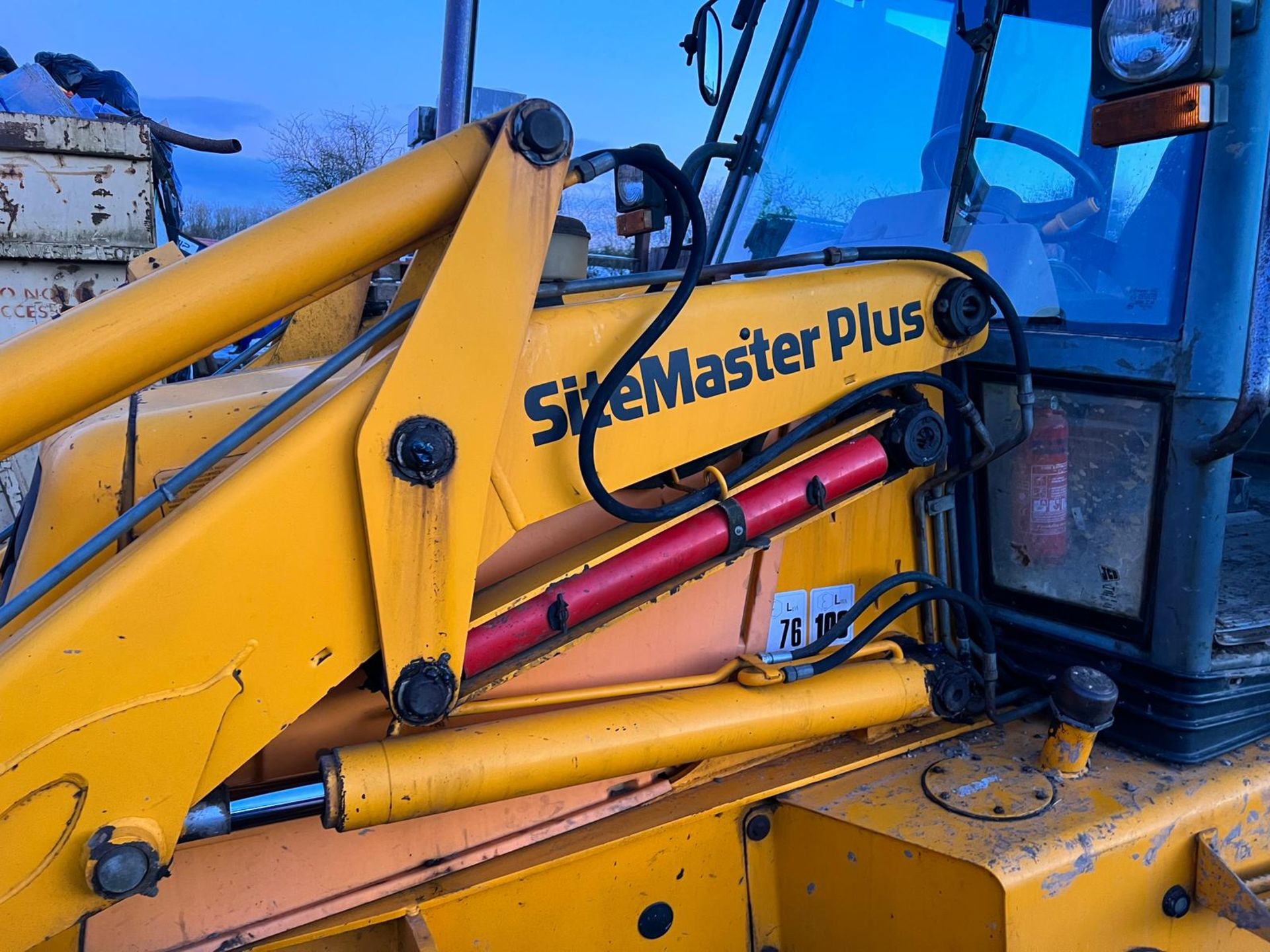 JCB 3CX Sitemaster Plus Turbo Diesel 4WD Powershift Front Loader Backhoe *PLUS VAT* - Image 20 of 26