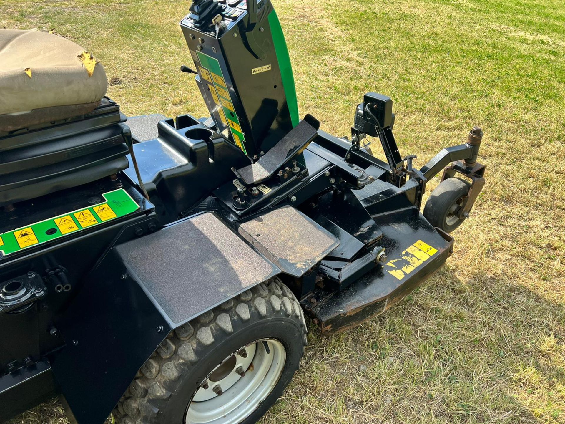 RANSOMES HR3806 4WD DIESEL RIDE ON MOWER *PLUS VAT* - Image 10 of 14