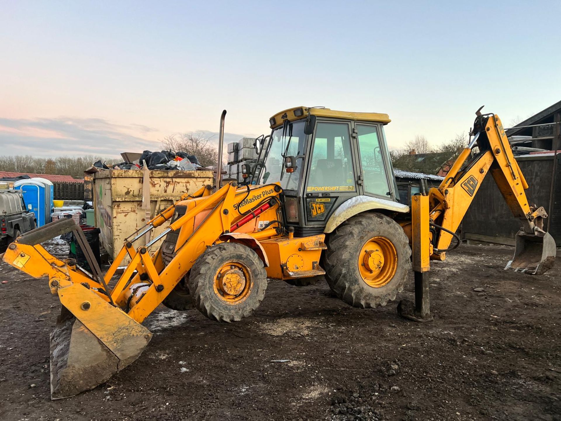 JCB 3CX Sitemaster Plus Turbo Diesel 4WD Powershift Front Loader Backhoe *PLUS VAT* - Image 4 of 26