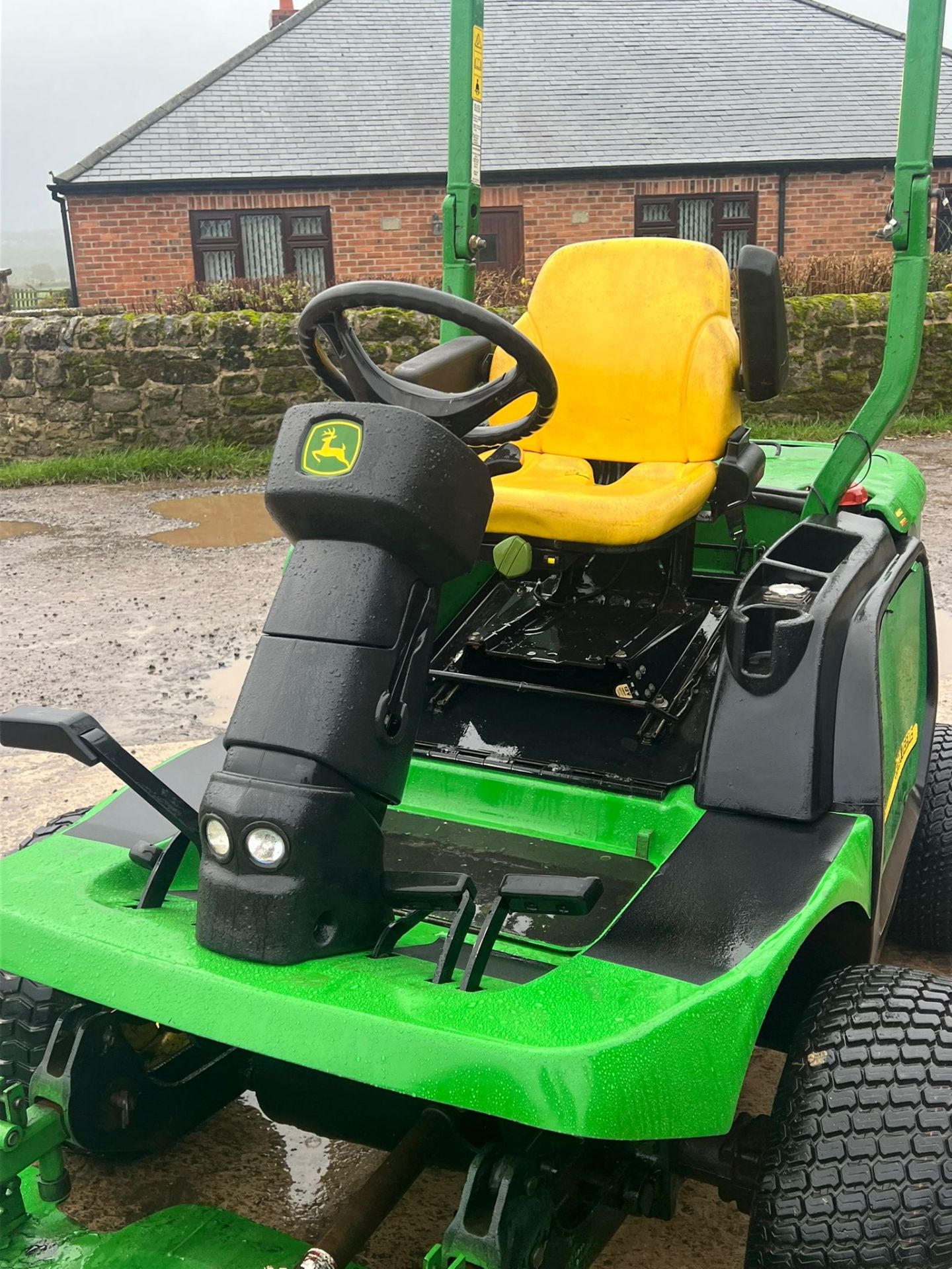 John Deere 1445 ride on lawn mower - OUT FRONT DECK *PLUS VAT* - Image 5 of 9