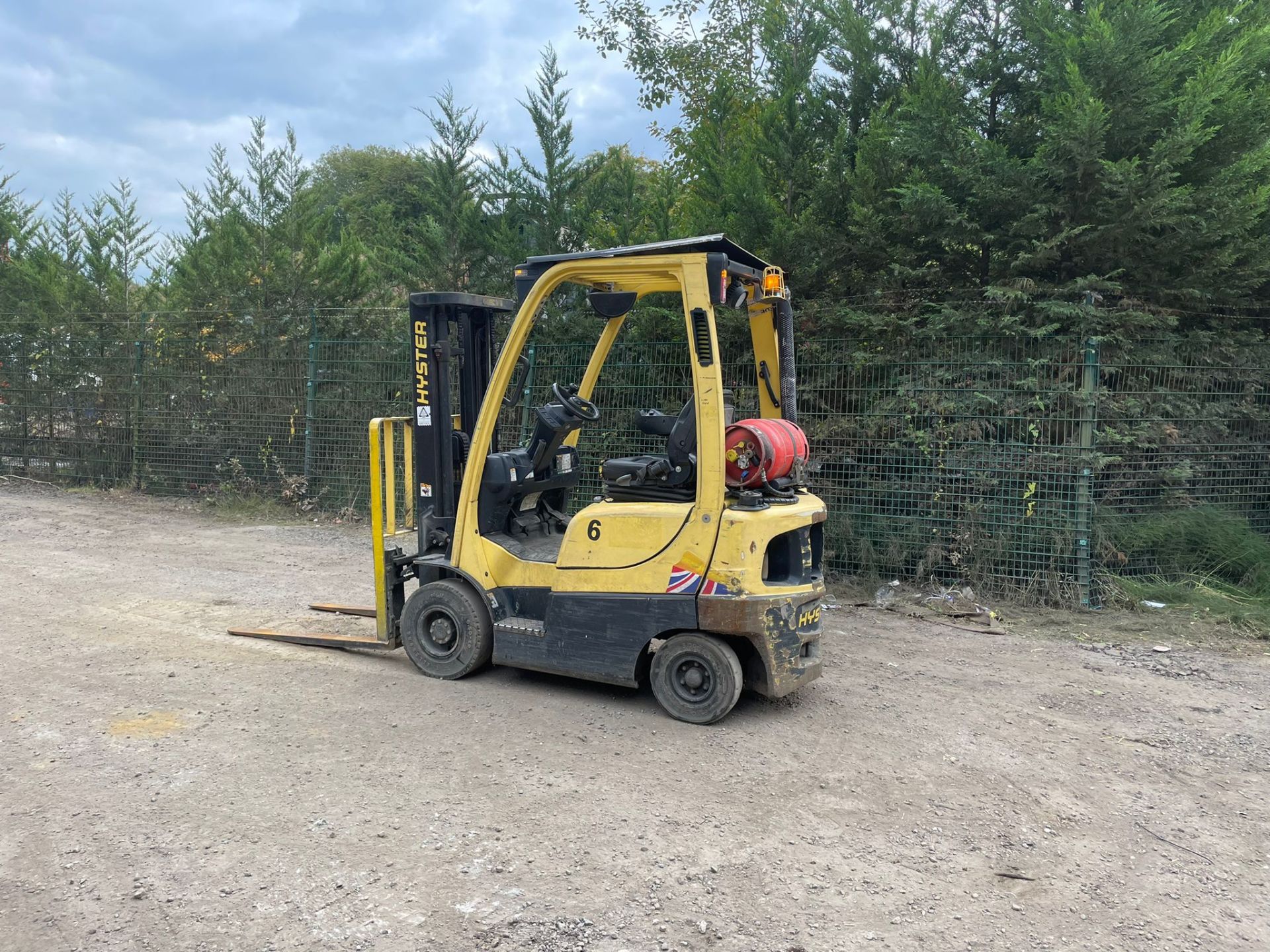 2017 HYSTER H1.8FT FORK LIFT TRUCK CONTAINER SPEC, SIDE SHIFT *PLUS VAT* - Image 3 of 10