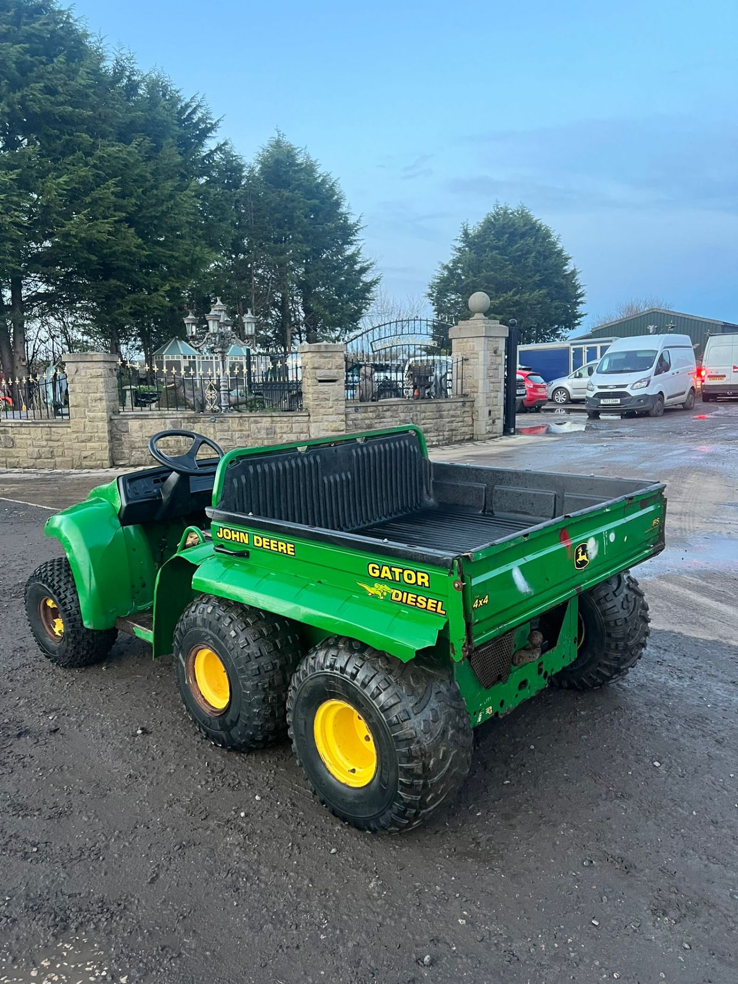 JOHN DEERE 6x4 GATOR - YANMAR DIESEL ENGINE *PLUS VAT* - Image 6 of 6