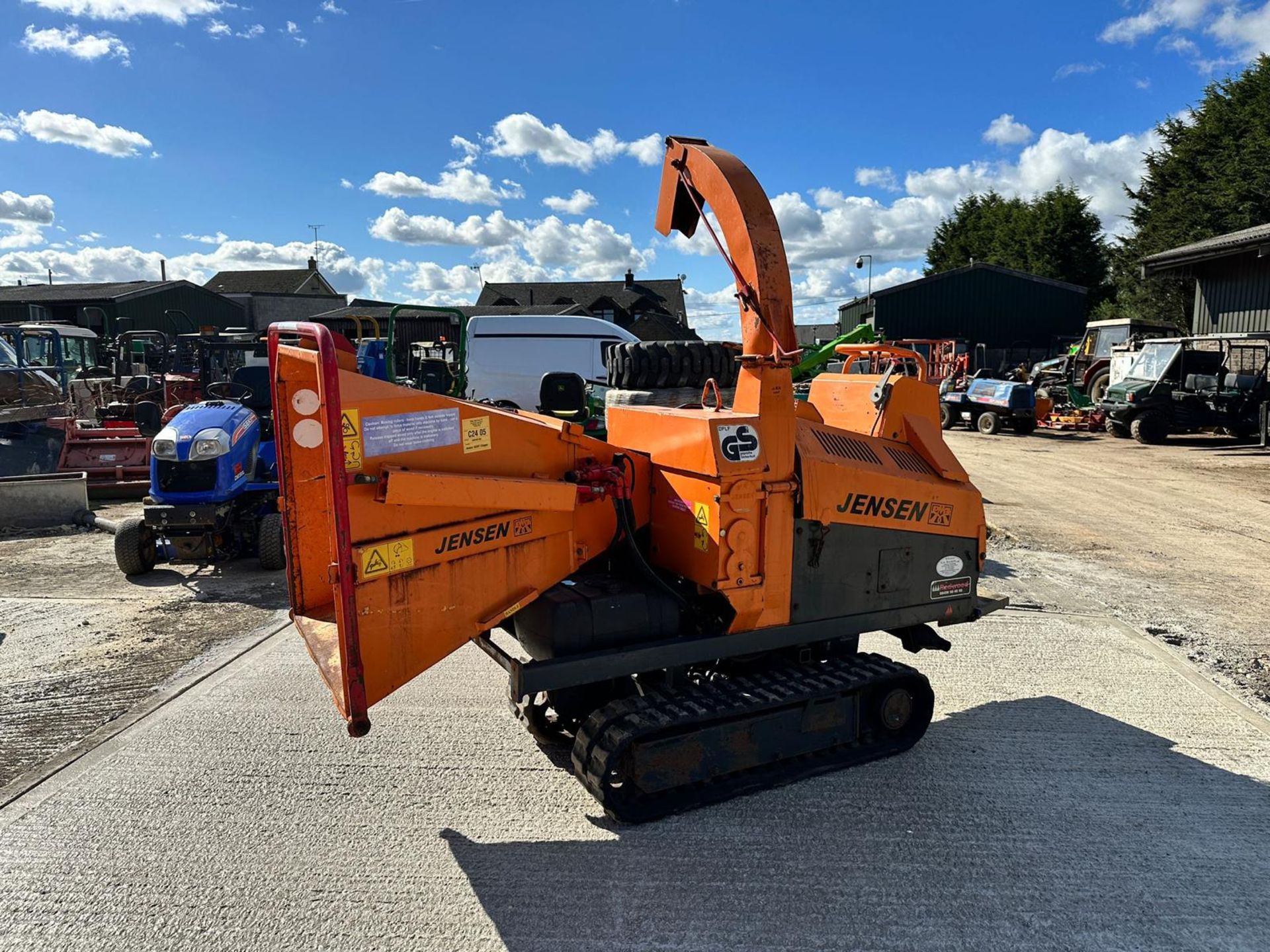 Jensen A530T Diesel Tracked Woodchipper, Runs Drives And Chips, Showing A Low 2669 Hours! *PLUS VAT* - Image 4 of 17