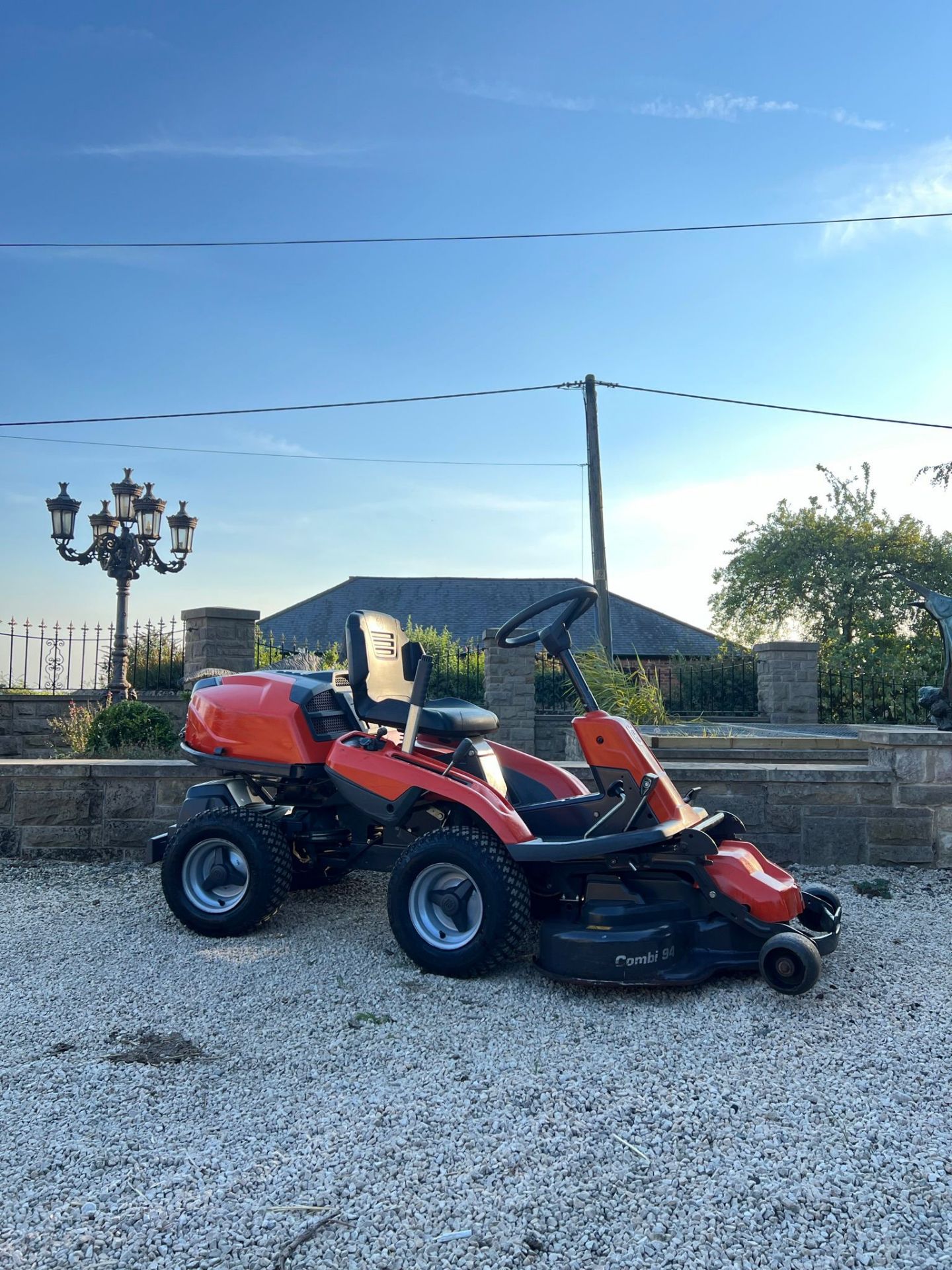 2017 HUSQARNA R214TC RIDE ON LAWN MOWER PLUS VAT - Image 2 of 11