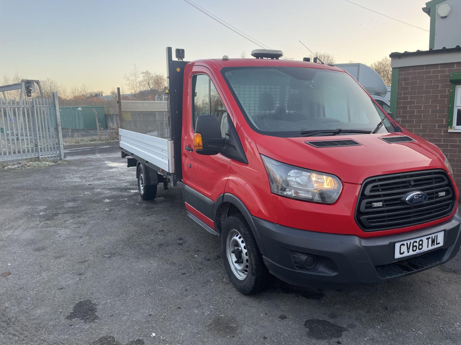 FORD TRANSIT 350 L3 DROPSIDE WITH TAIL LIFT *PLUS VAT* - Image 3 of 5