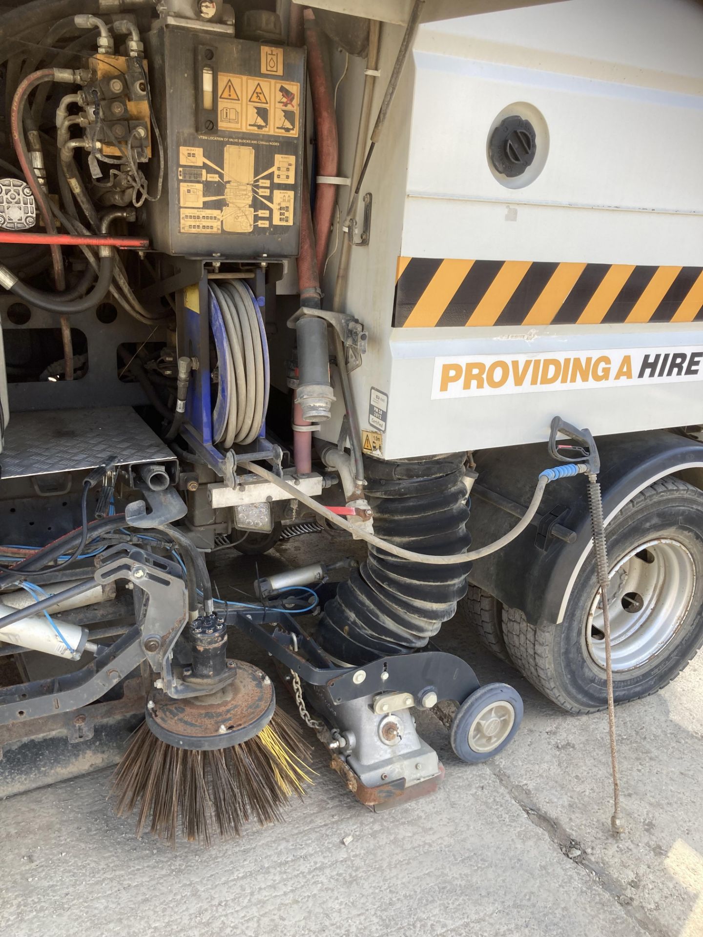 2012 IVECO EUROCARGO 75E16S ROAD JOHNSTON SWEEPER *PLUS VAT* - Image 14 of 38